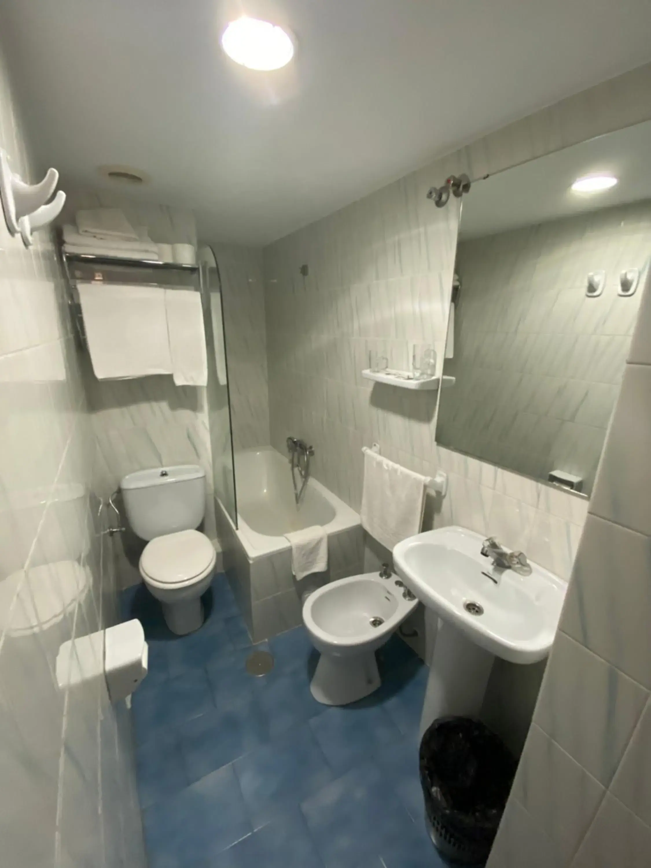 Triple Room in Pensión Eurosol Triple Room in Pensión Eurosol