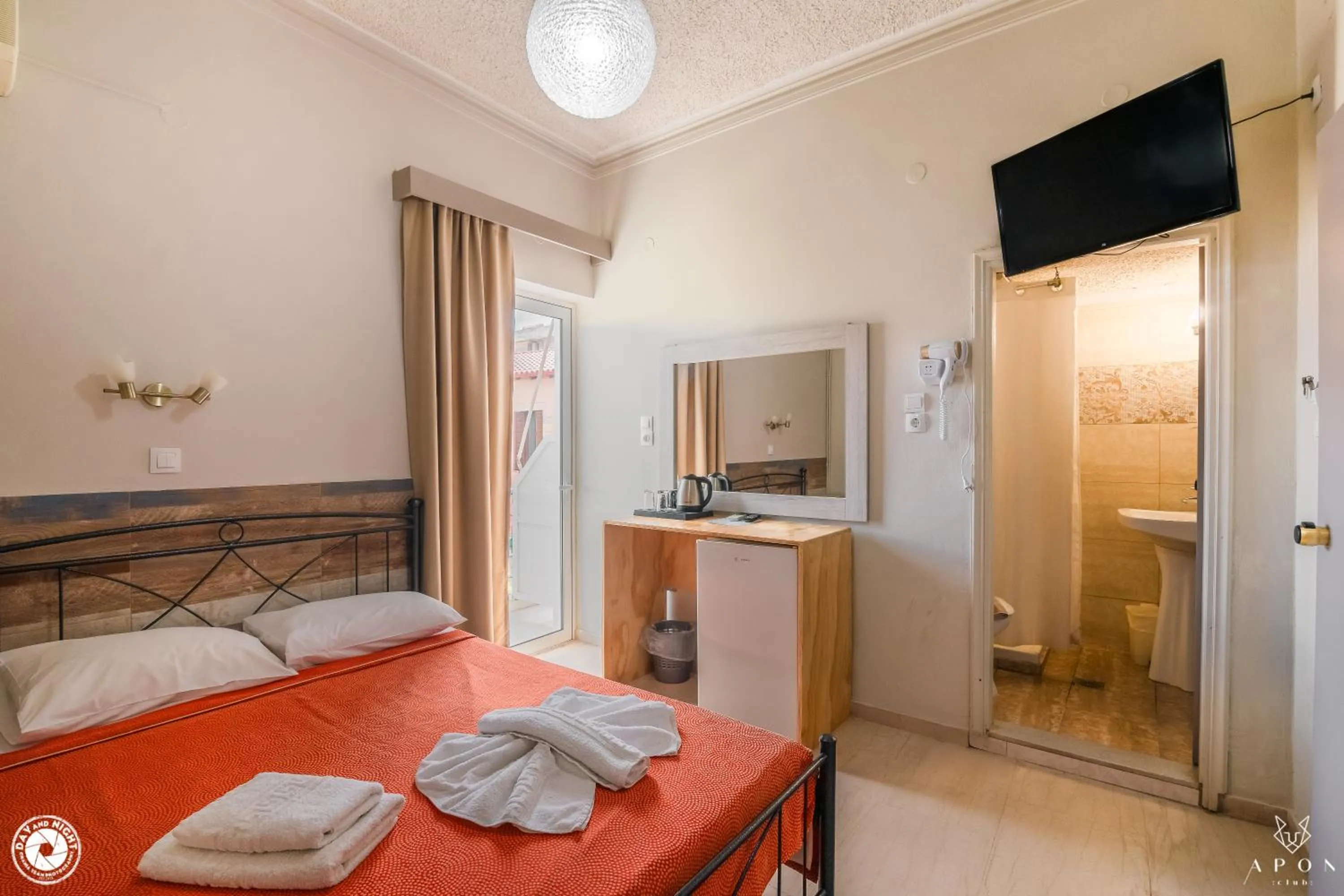 Bed in Bikakis Family Apartments