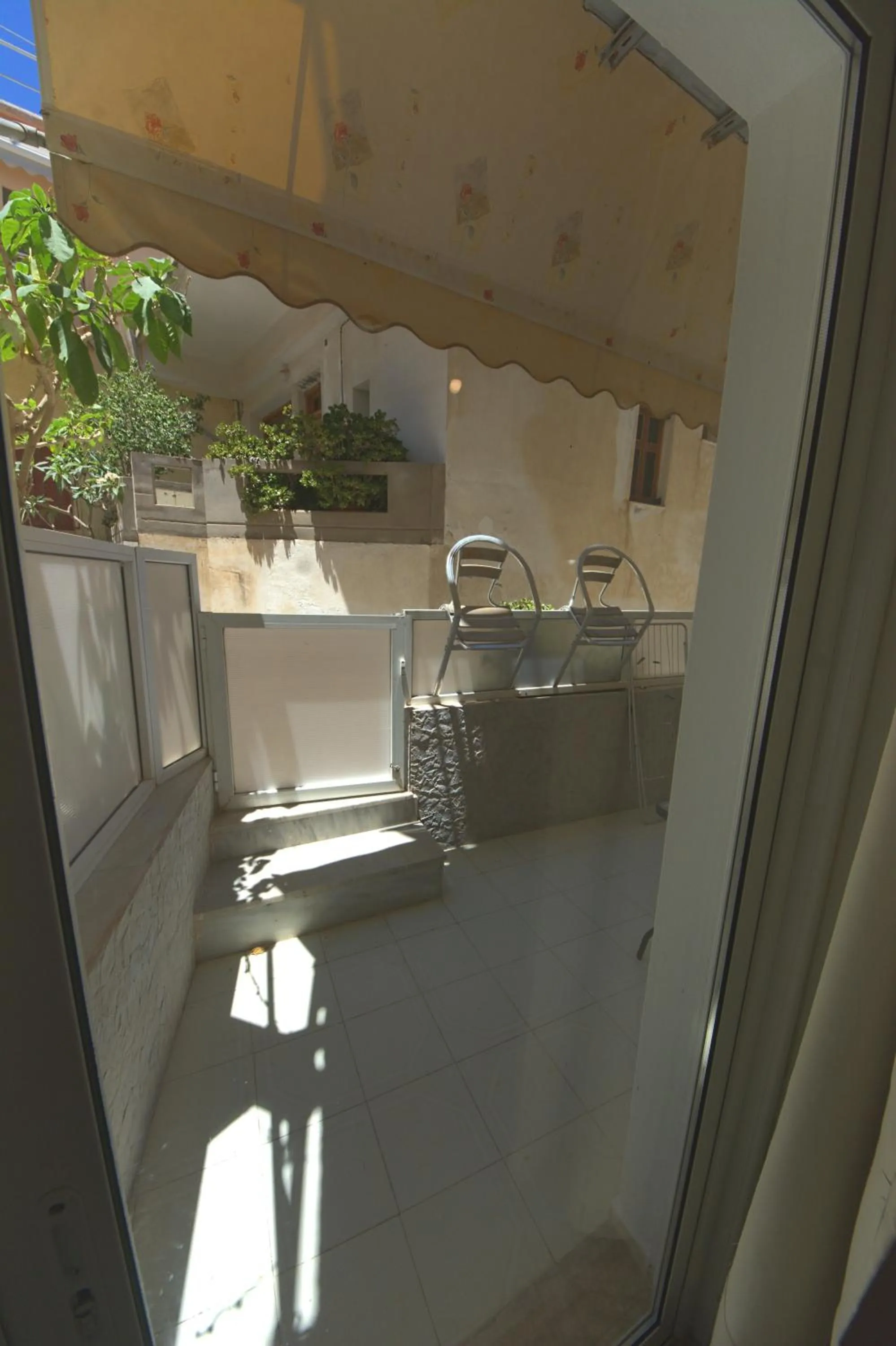 Bikakis Family Apartments