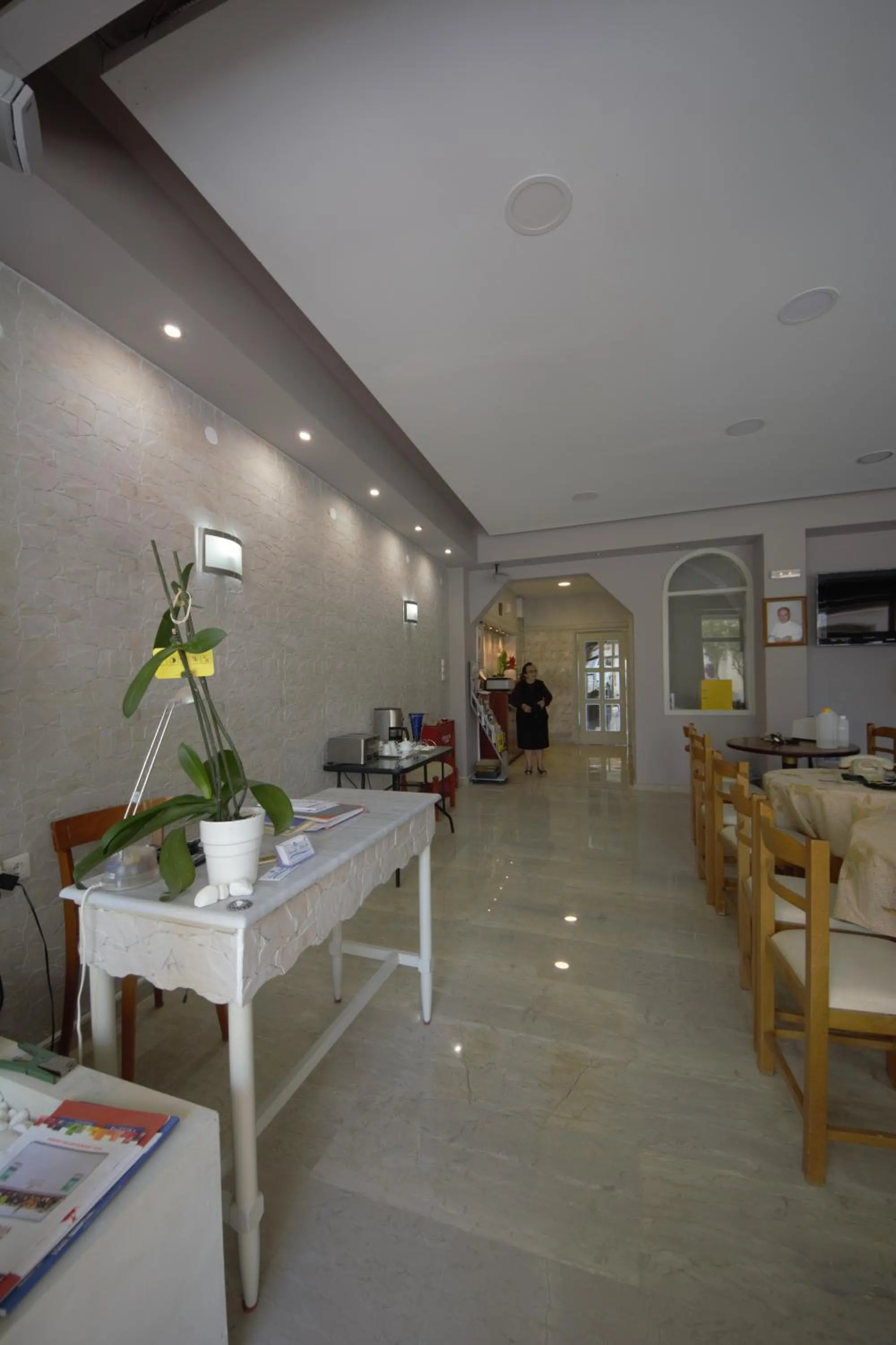 Bikakis Family Apartments