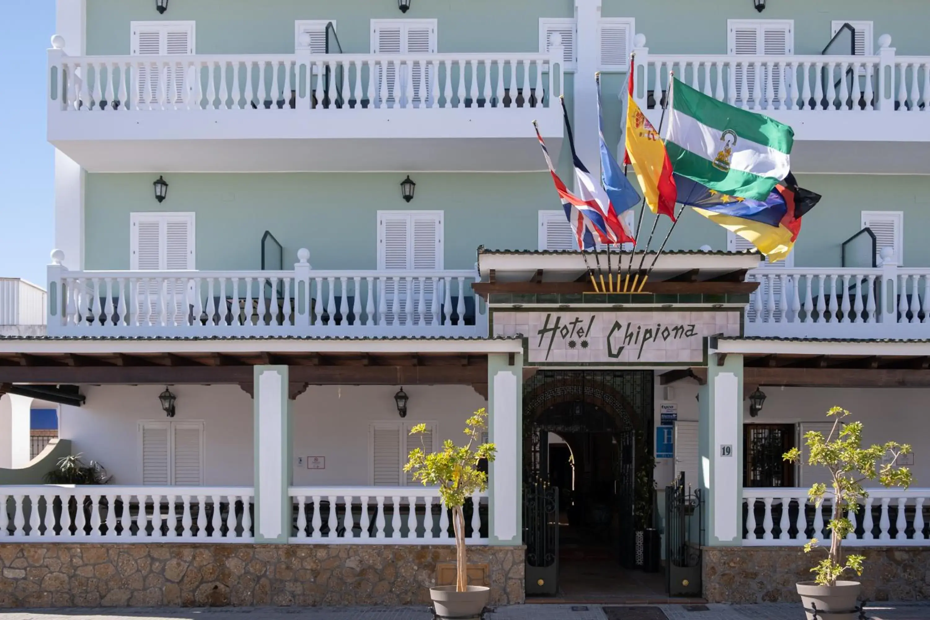 Facade/entrance in Hotel Chipiona Facade/entrance in Hotel Chipiona