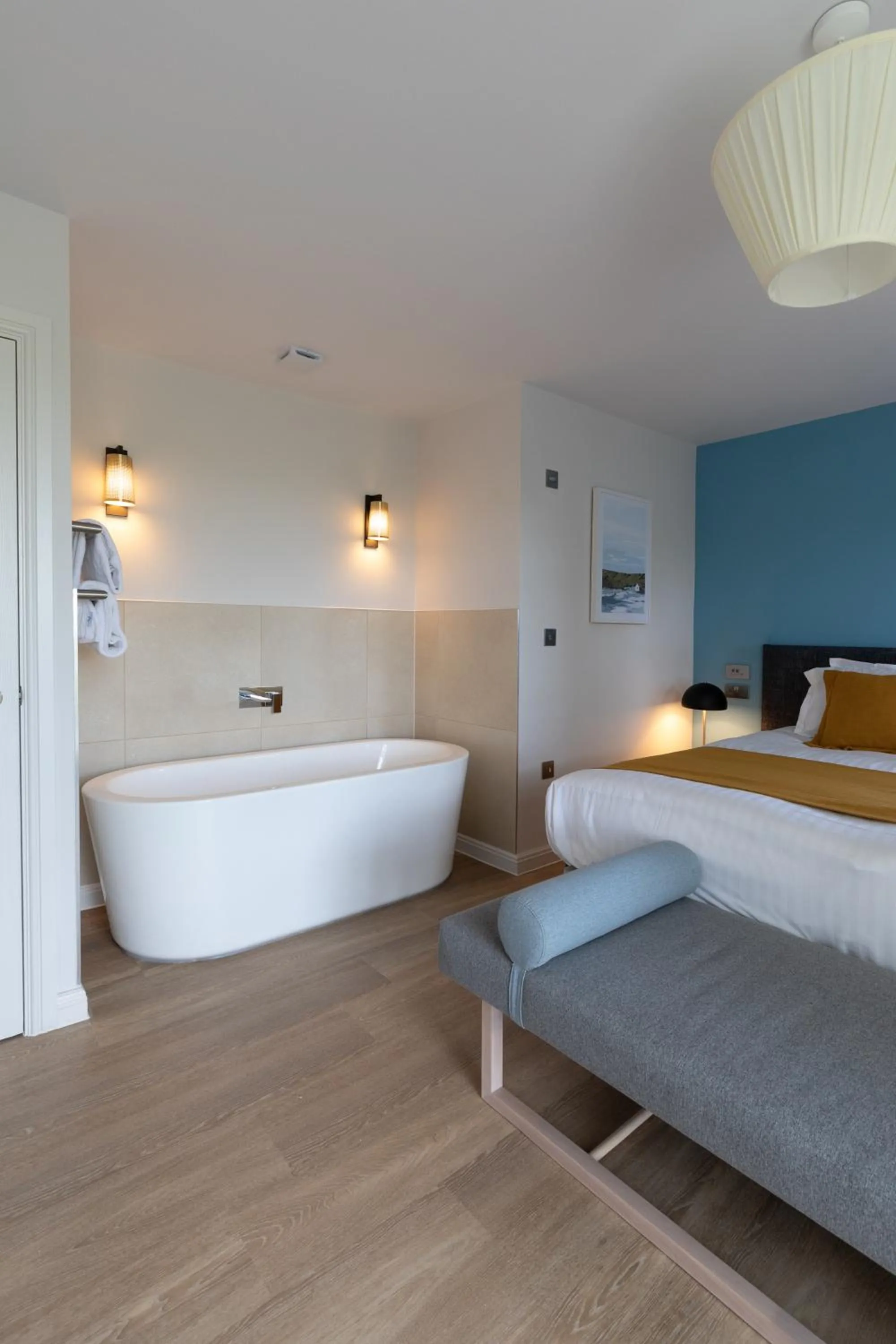 Bedroom, Bed in St Mellion Estate