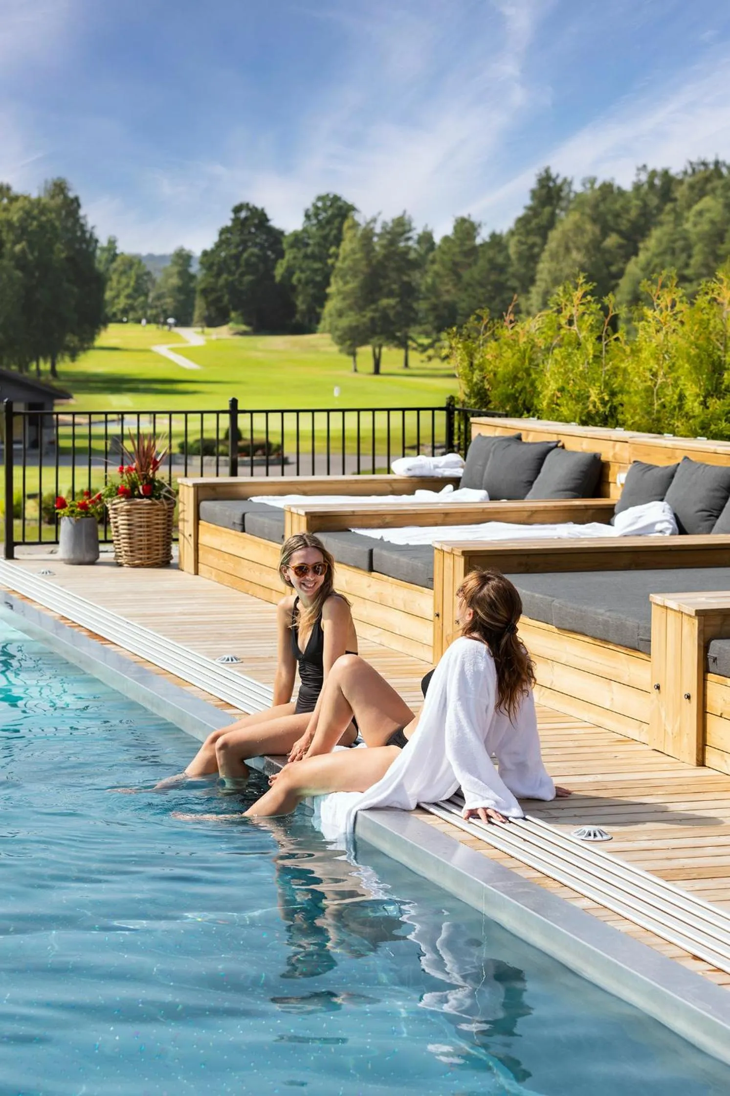 Swimming pool in Lannalodge