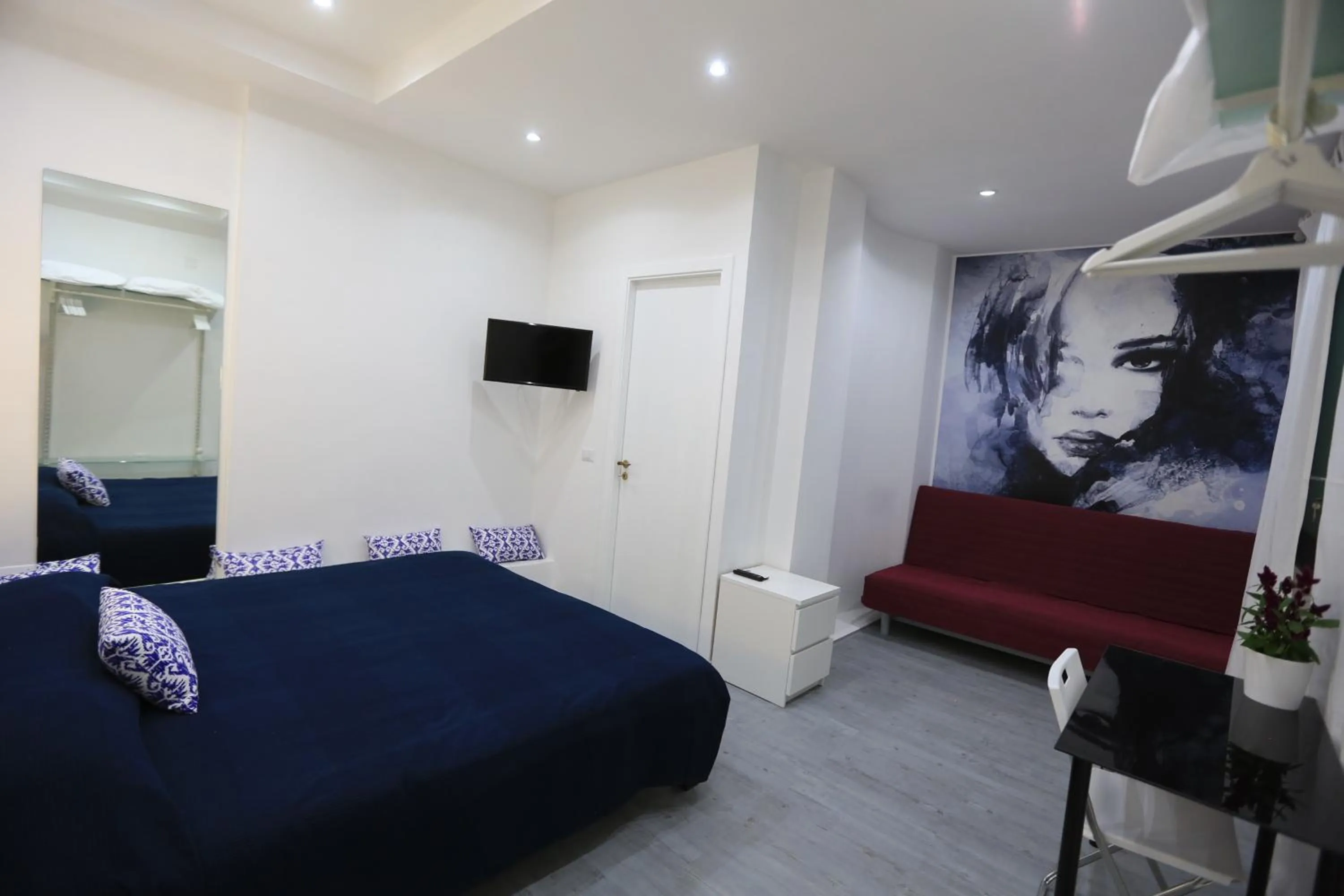 Property building, Bed in Cico B&B