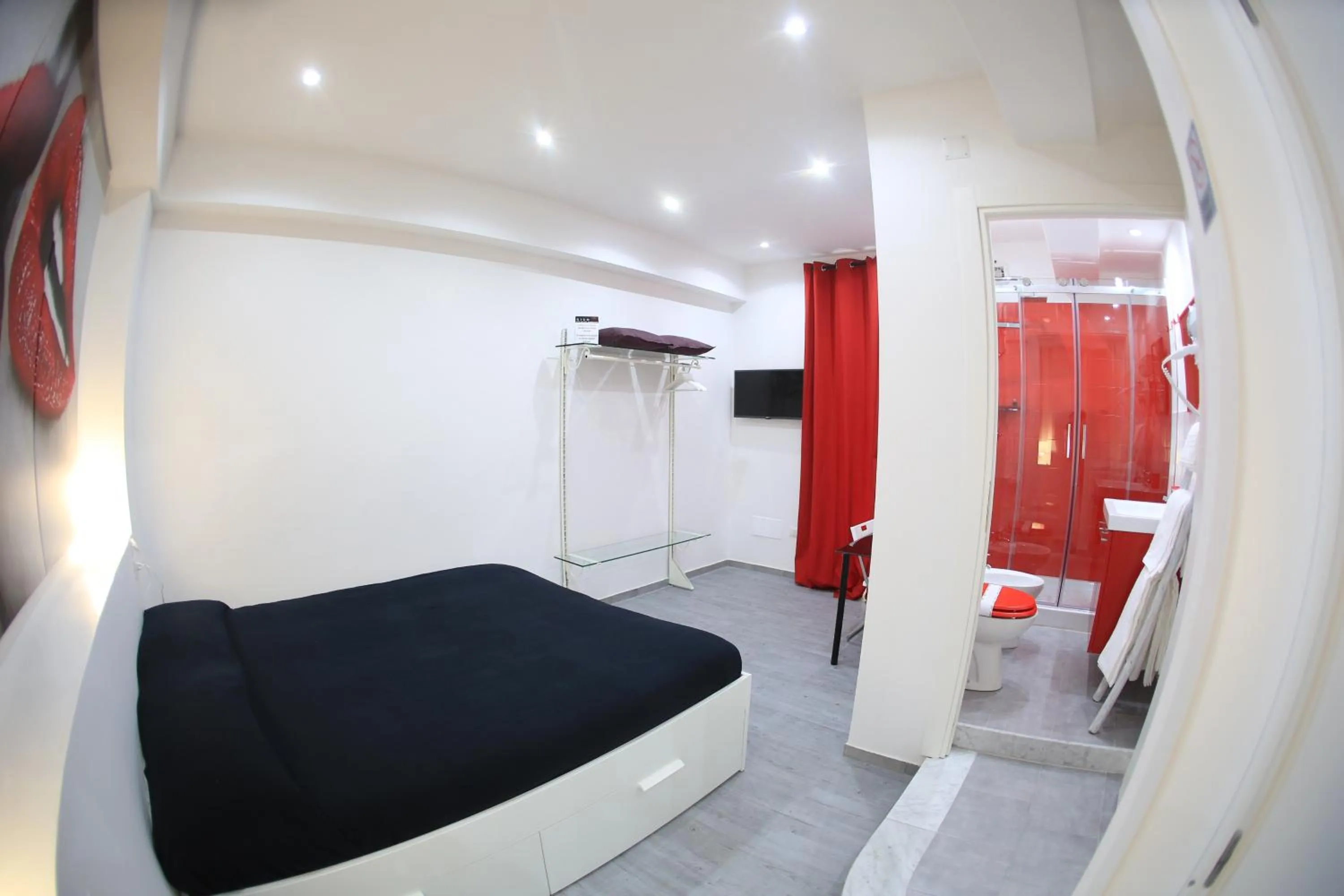 Property building, Bed in Cico B&B