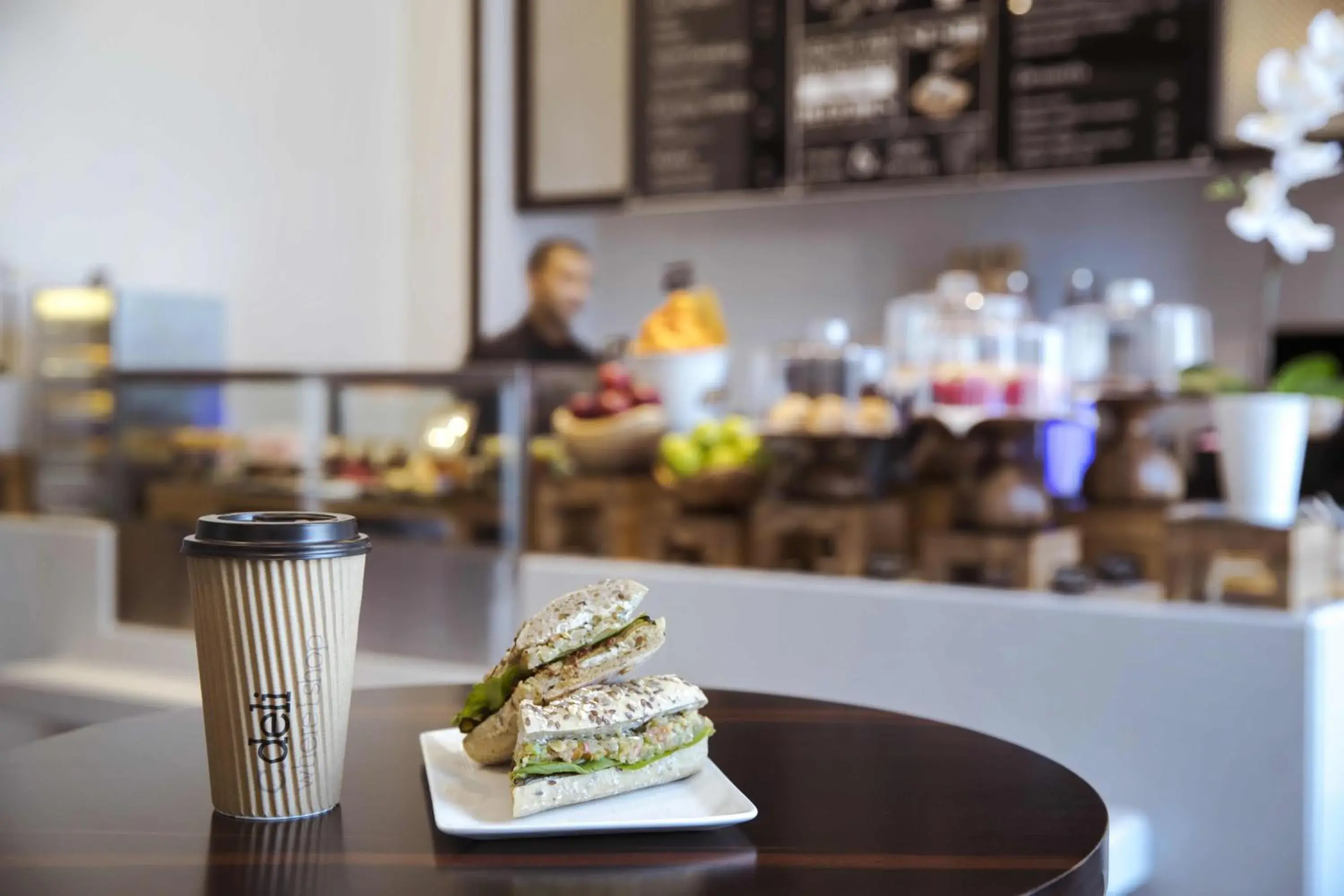 Restaurant/places to eat in Centro Waha by Rotana Restaurant/places to eat in Centro Waha by Rotana