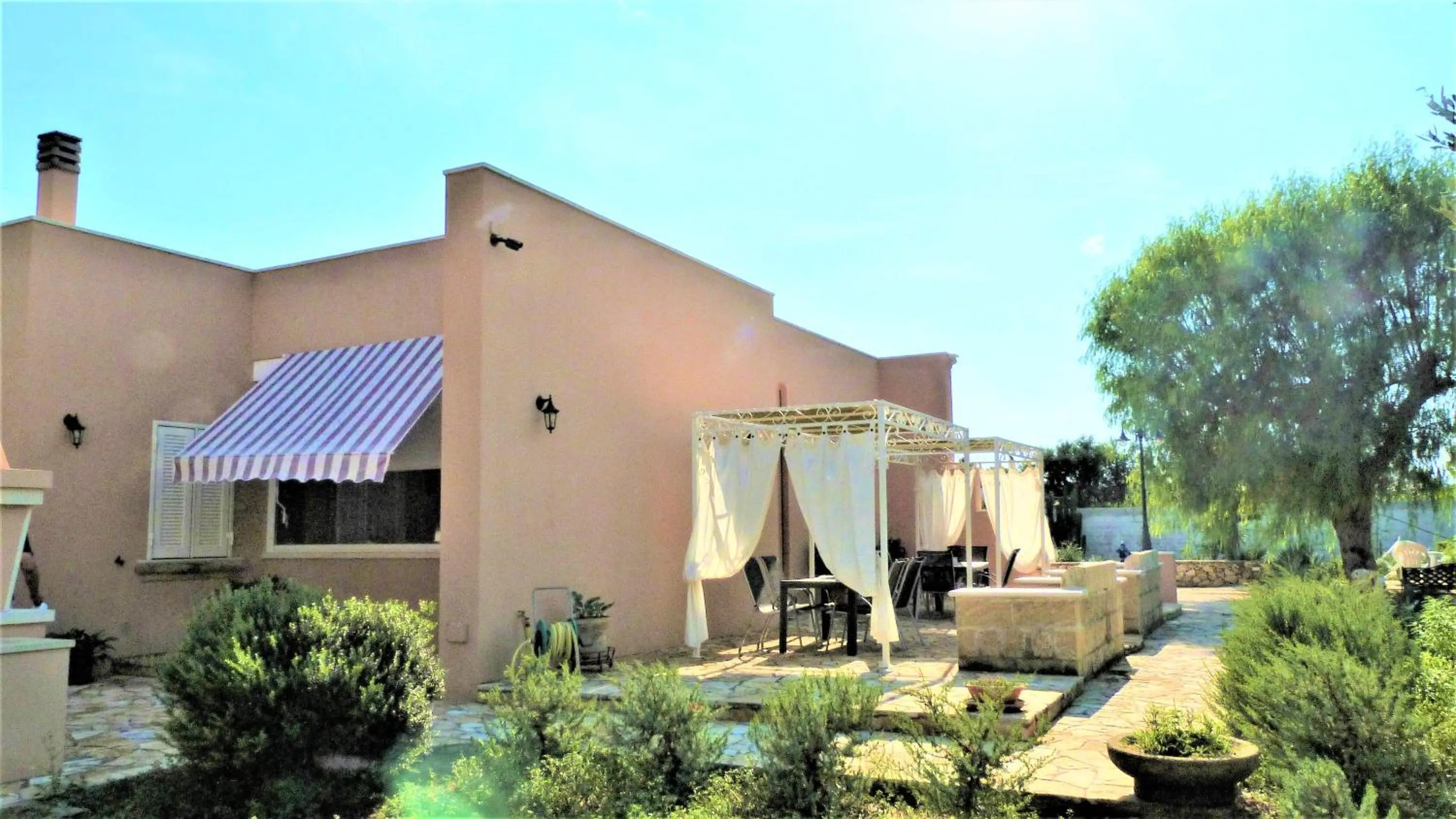 Property building in Tenuta Arate