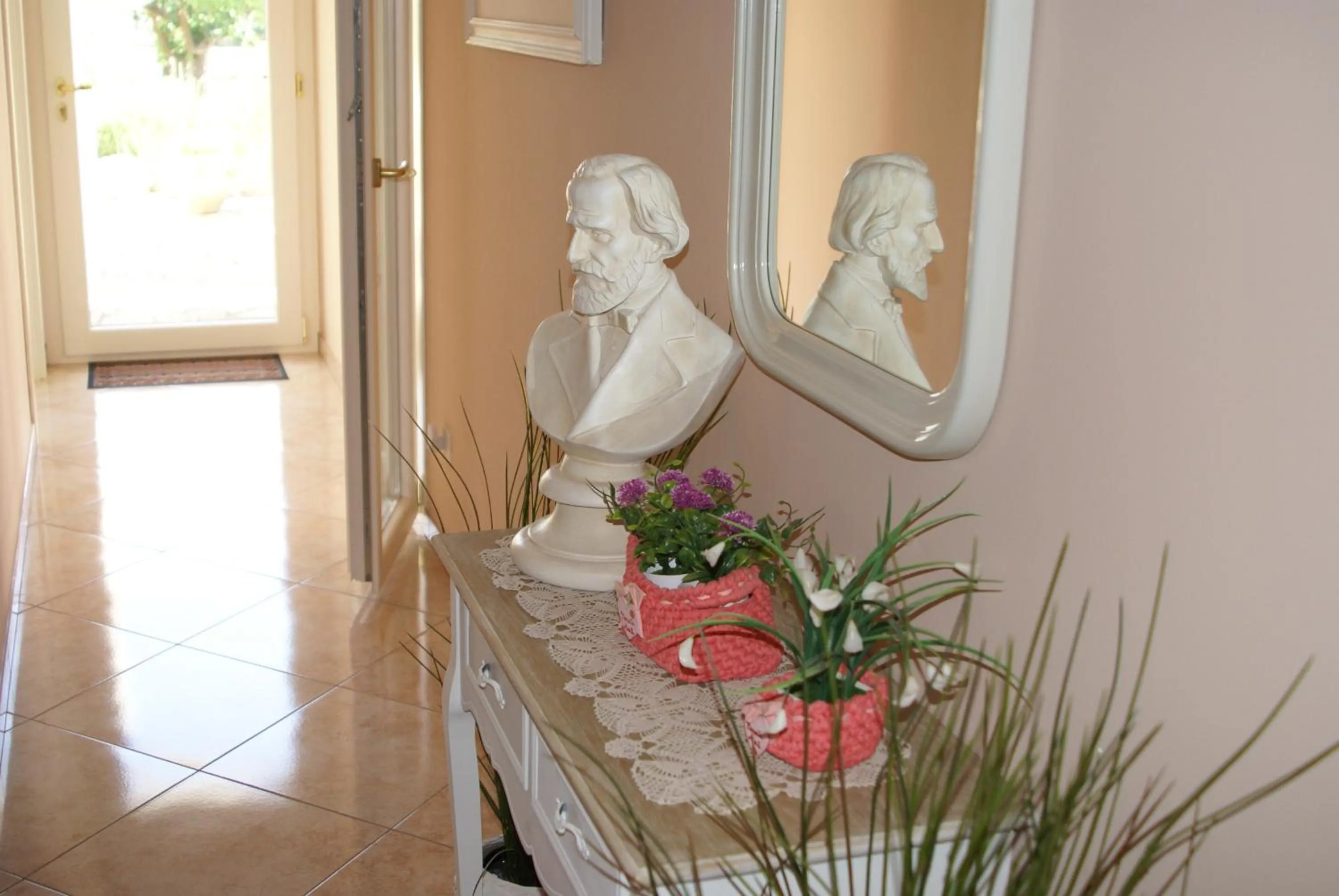 Decorative detail in Tenuta Arate