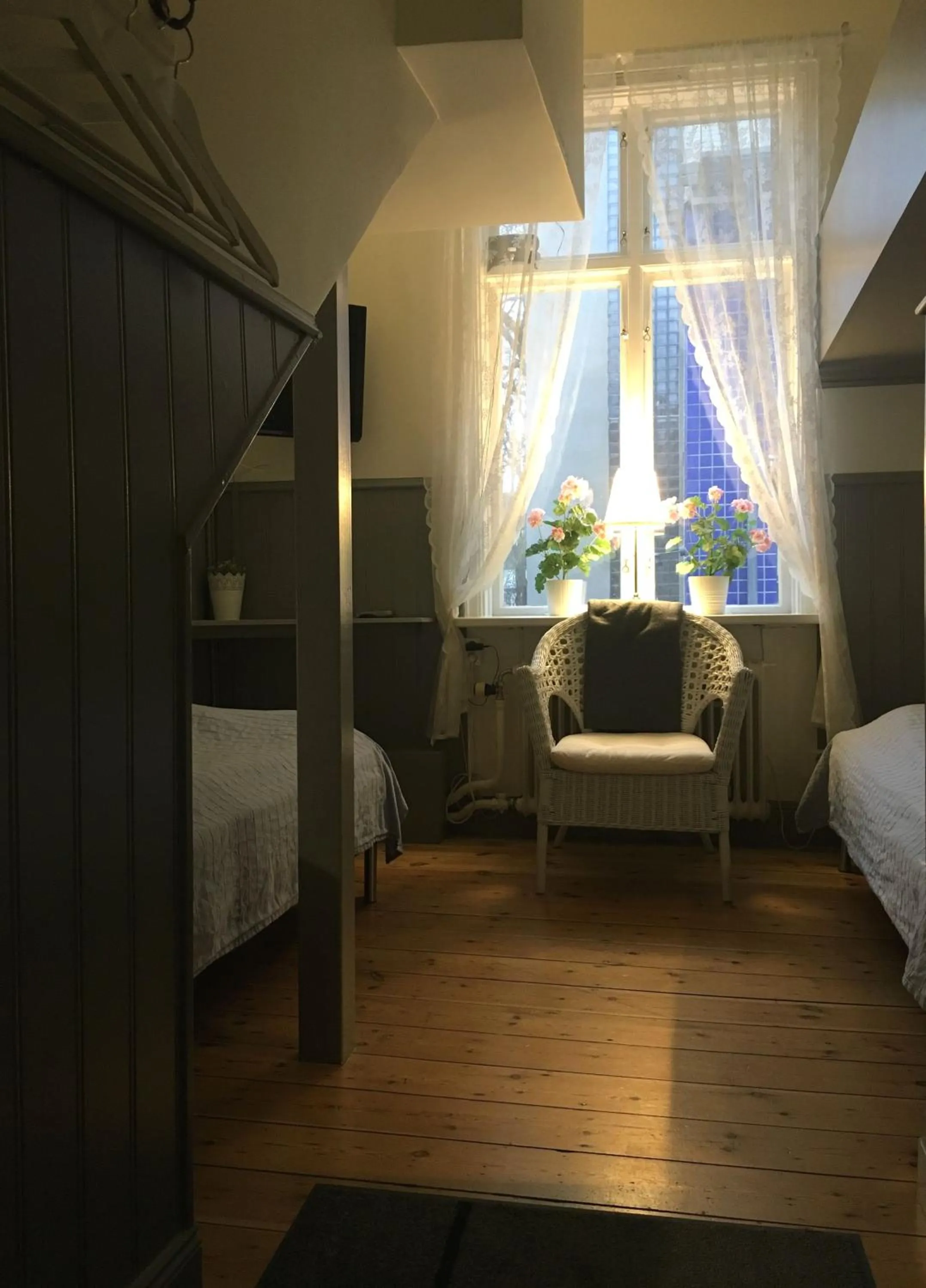 Photo of the whole room, Bed in Vandrarhem Uppsala Kungsängstorg