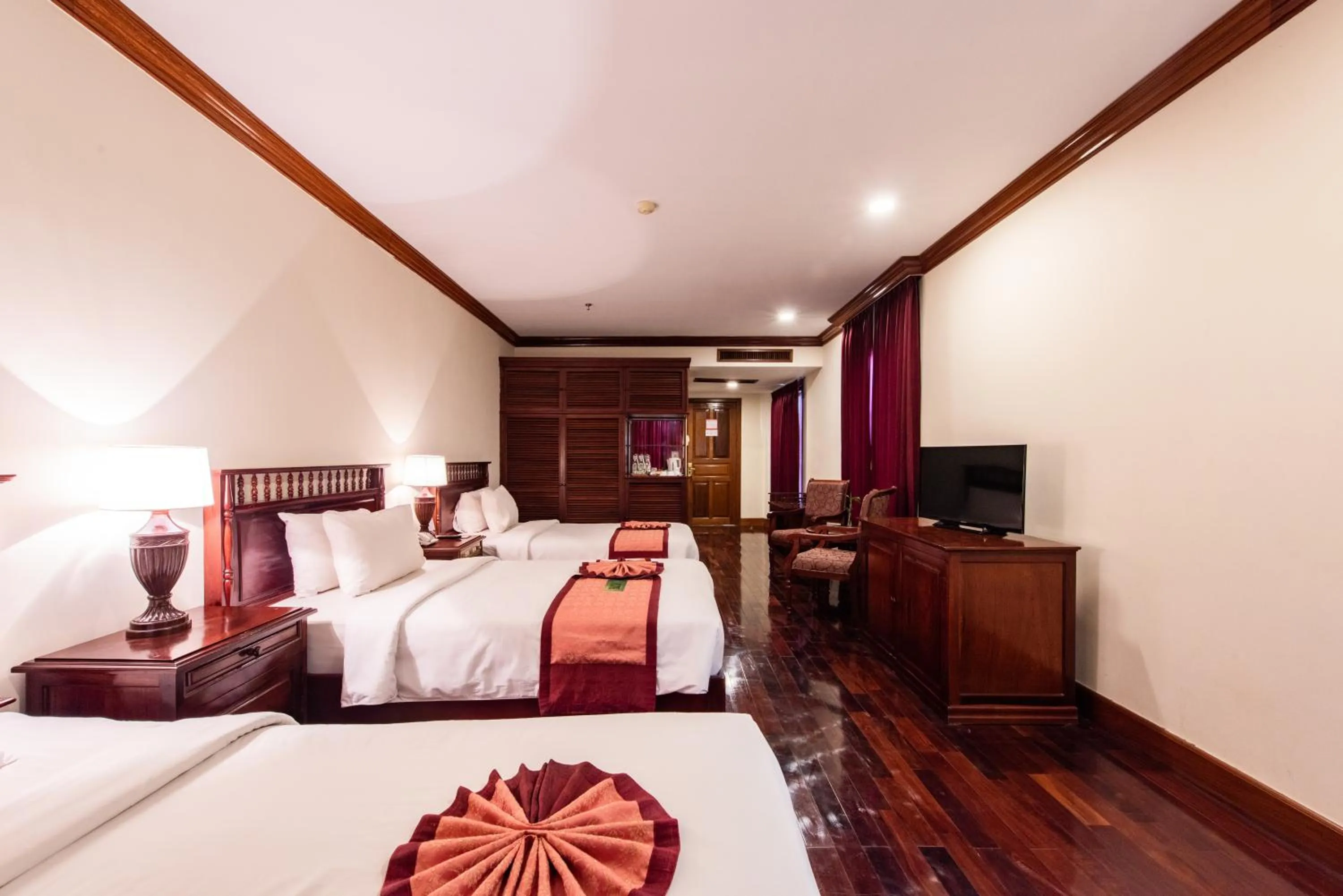 Photo of the whole room, Bed in Steung Siemreap Hotel