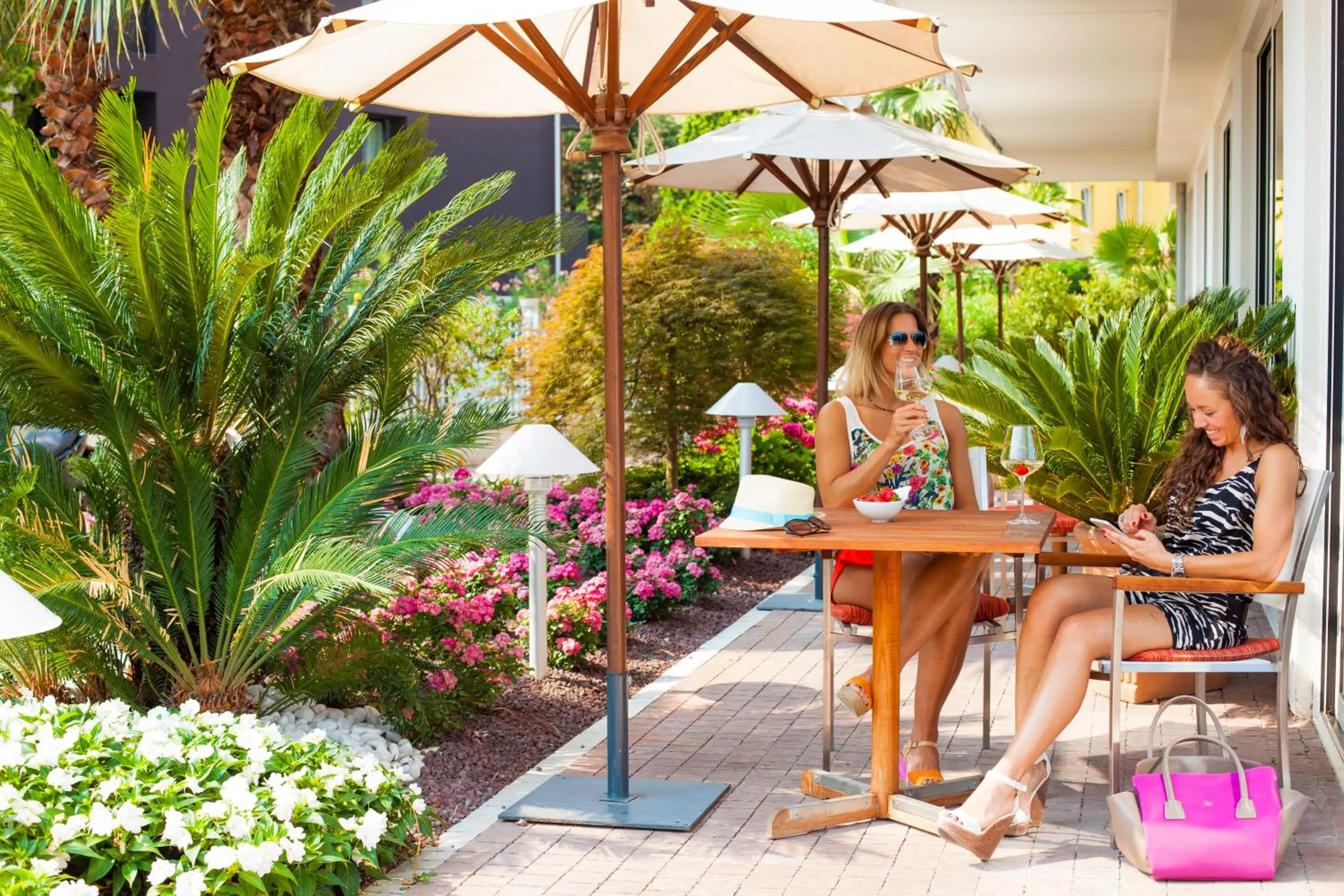 Patio in Hotel Kristal Palace - Tonelli Hotels - Adult Friendly