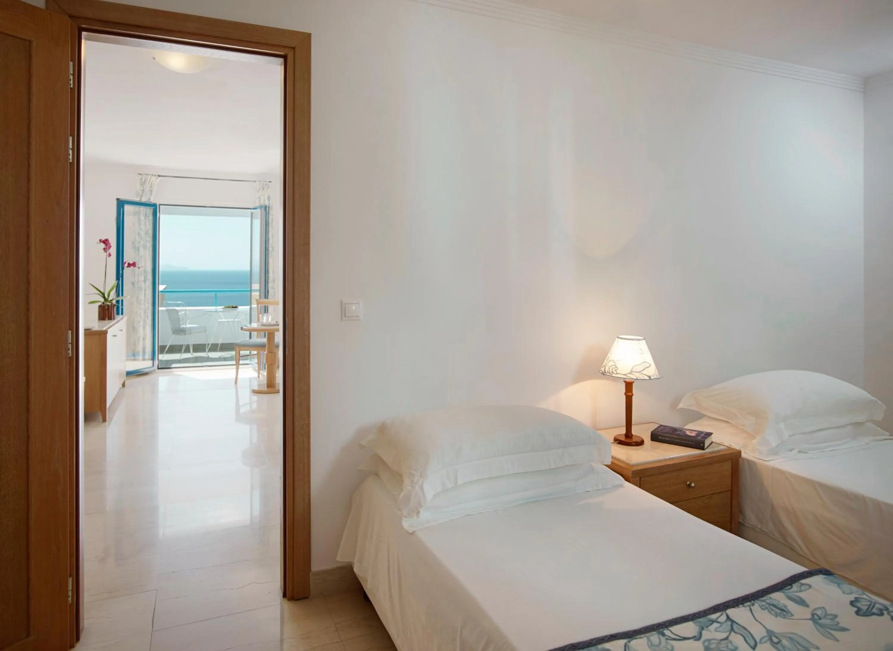 Photo of the whole room, Bed in Mitsis Norida