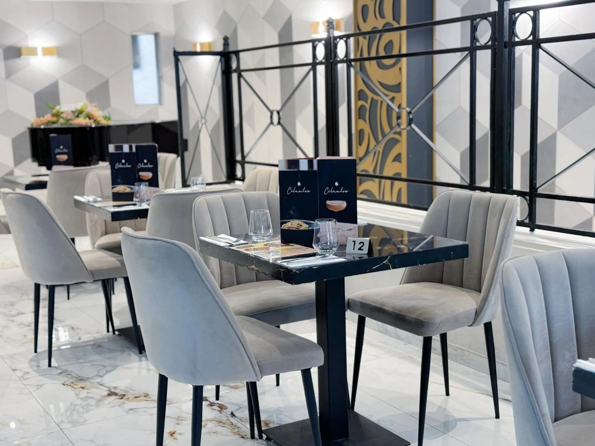 Restaurant/places to eat in Soreda Hotel