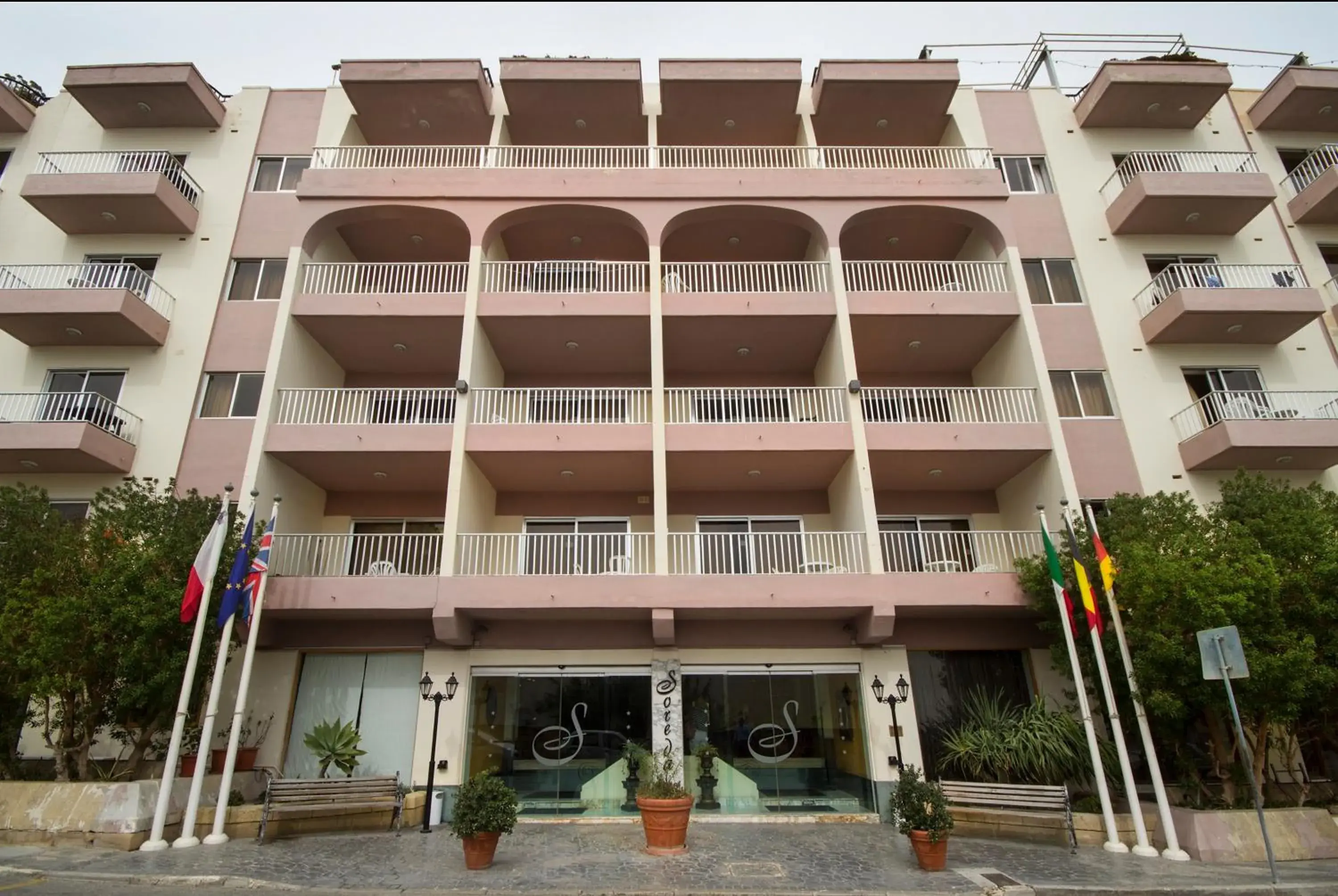 Facade/entrance in Soreda Hotel Facade/entrance in Soreda Hotel