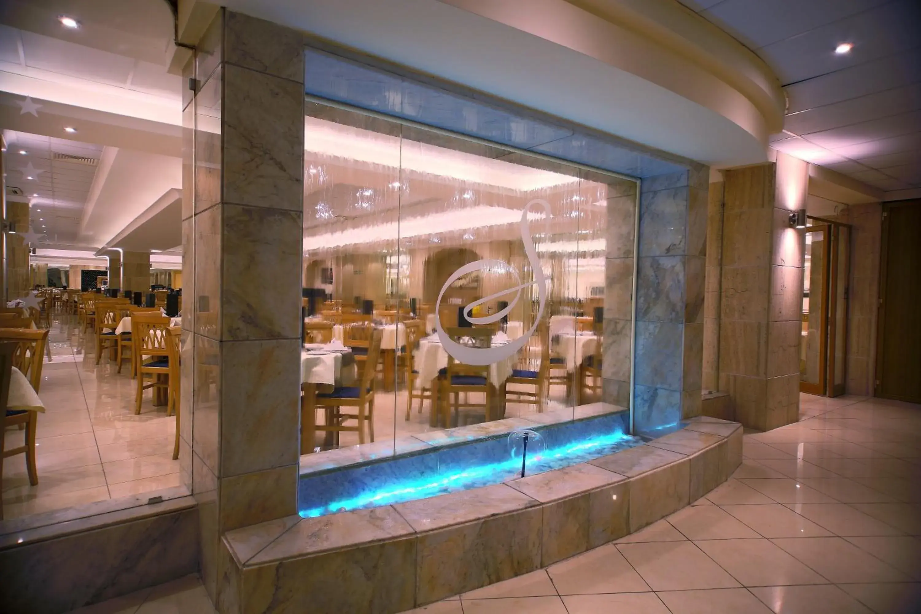 Restaurant/places to eat in Soreda Hotel Restaurant/places to eat in Soreda Hotel