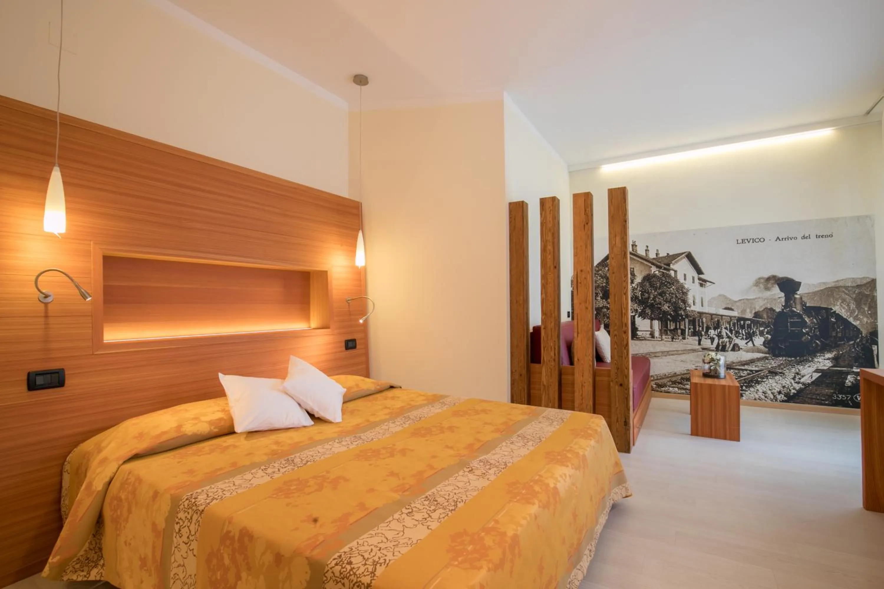 Seating area, Bed in Hotel Daniela