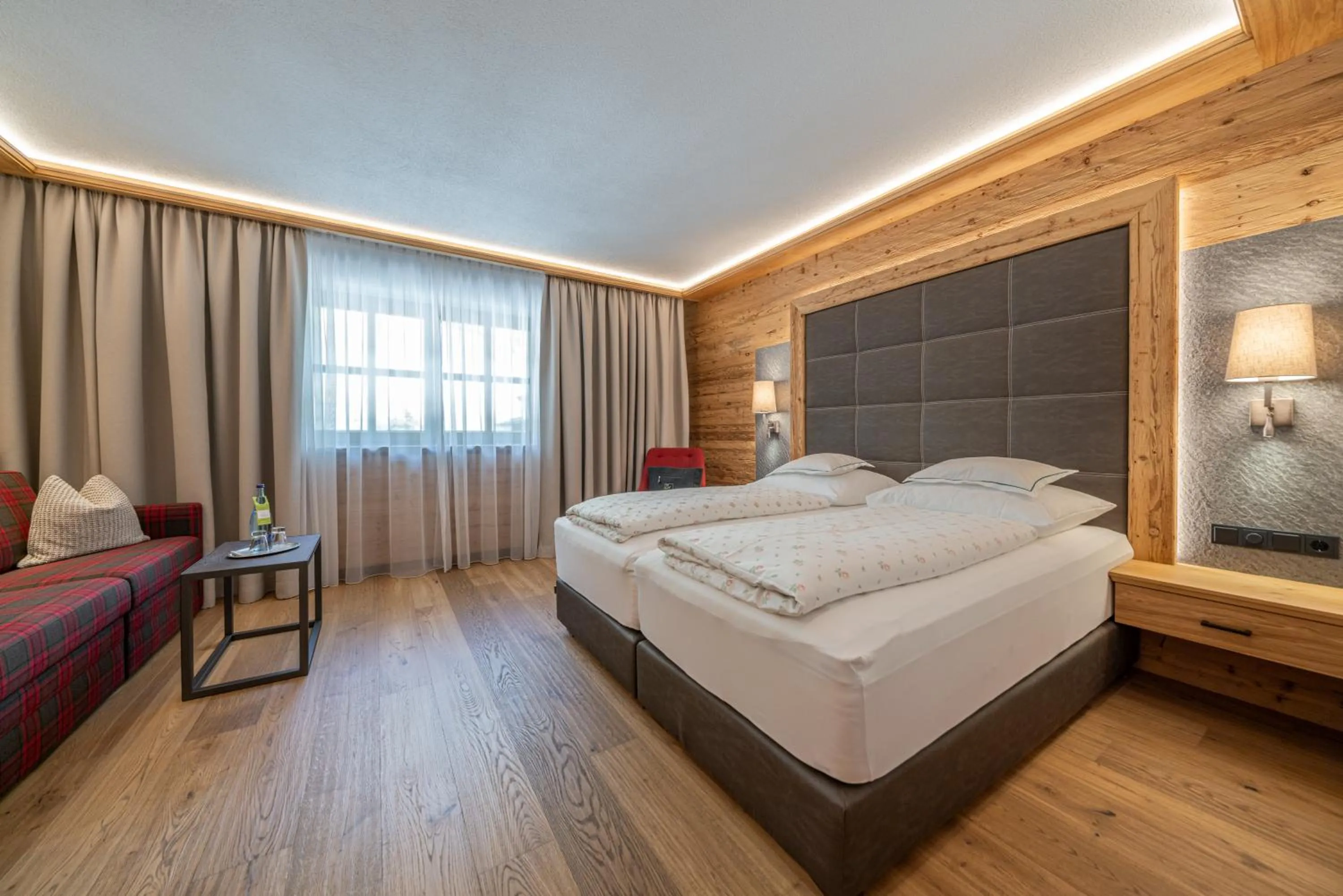 Photo of the whole room, Bed in Natur & Alpinhotel Post
