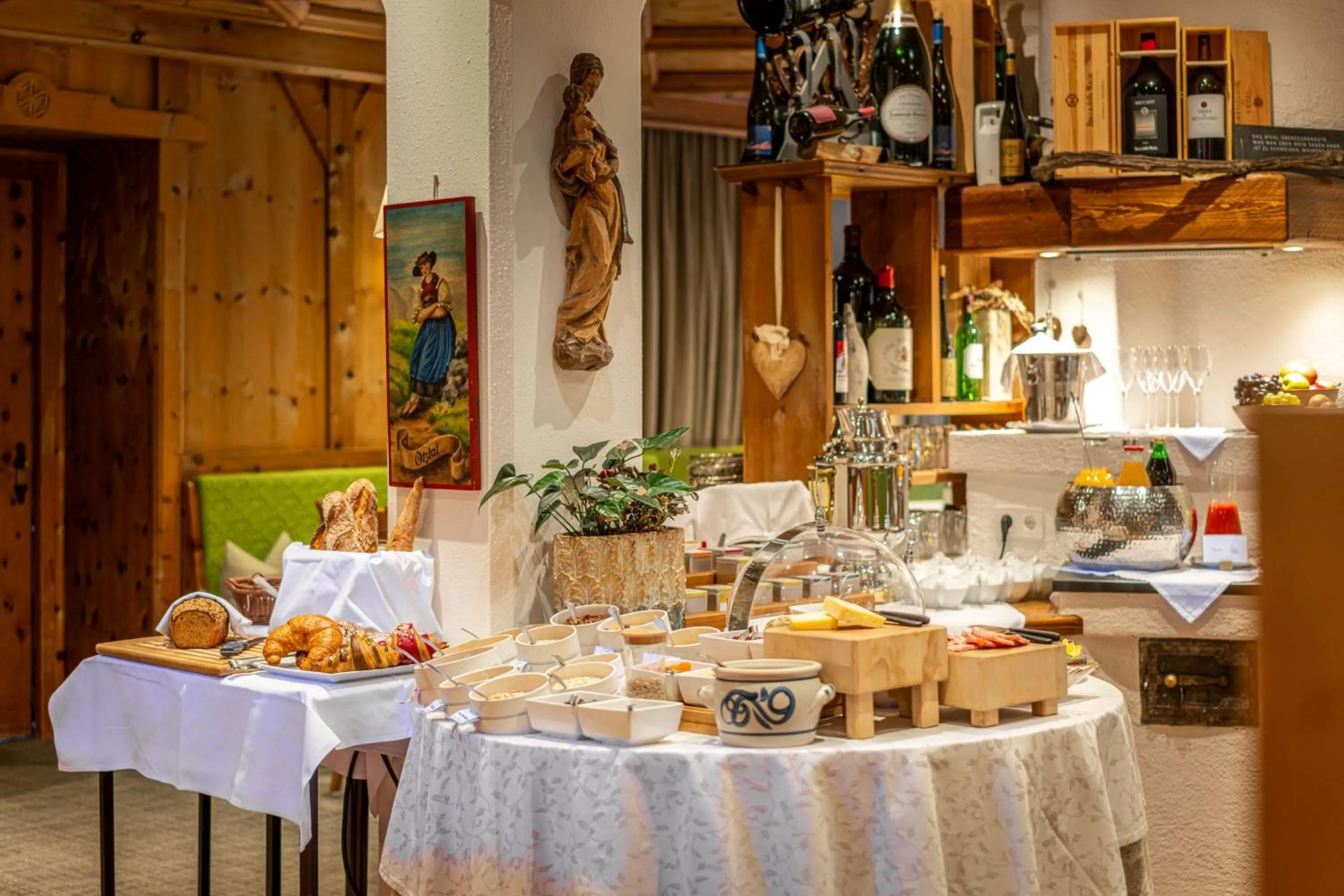 Breakfast in Natur & Alpinhotel Post