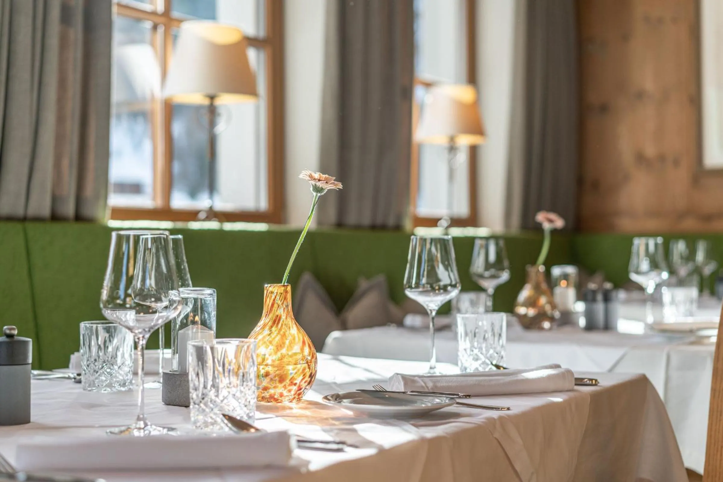 Restaurant/places to eat in Natur-&Alpinhotel Post