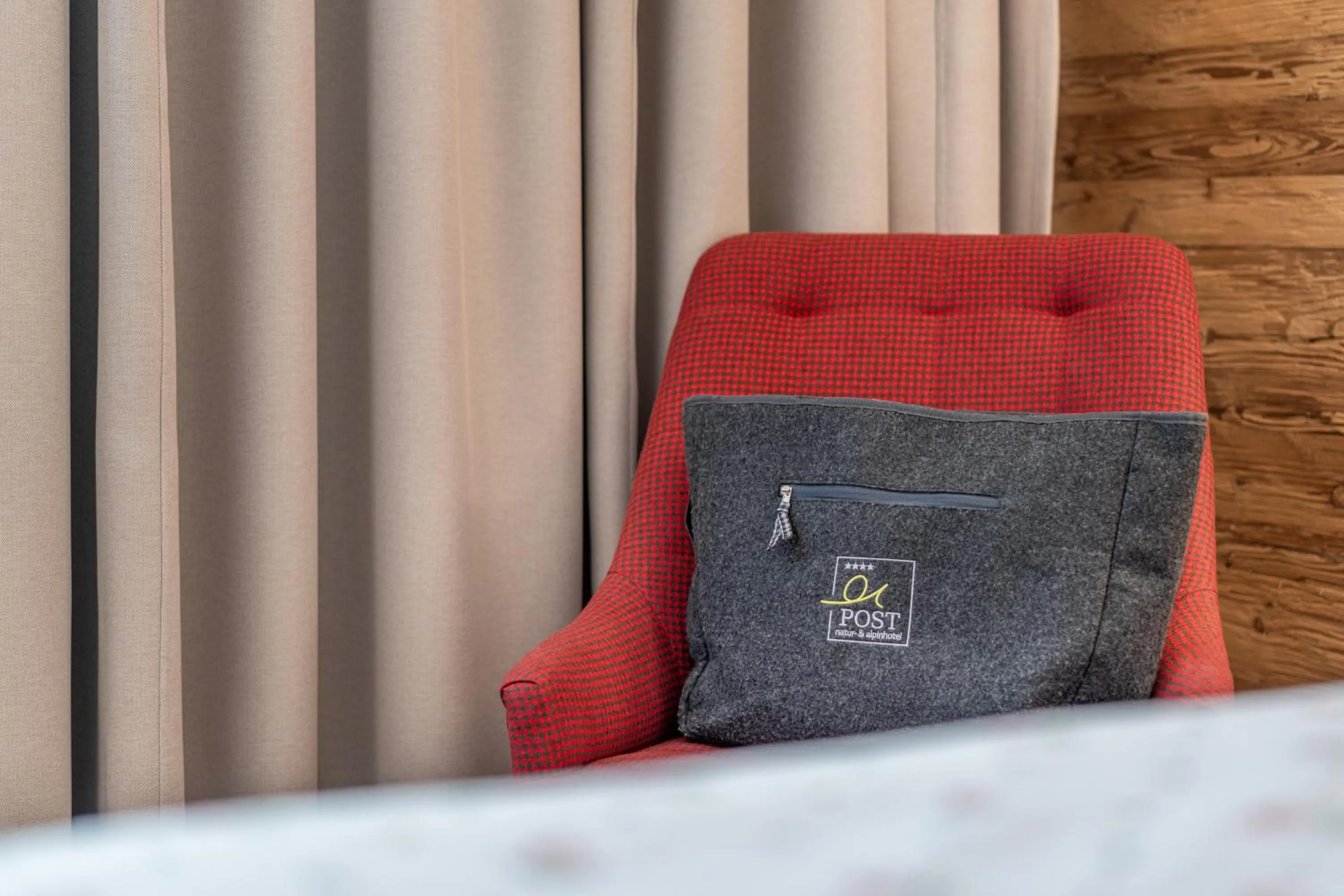 Photo of the whole room in Natur & Alpinhotel Post