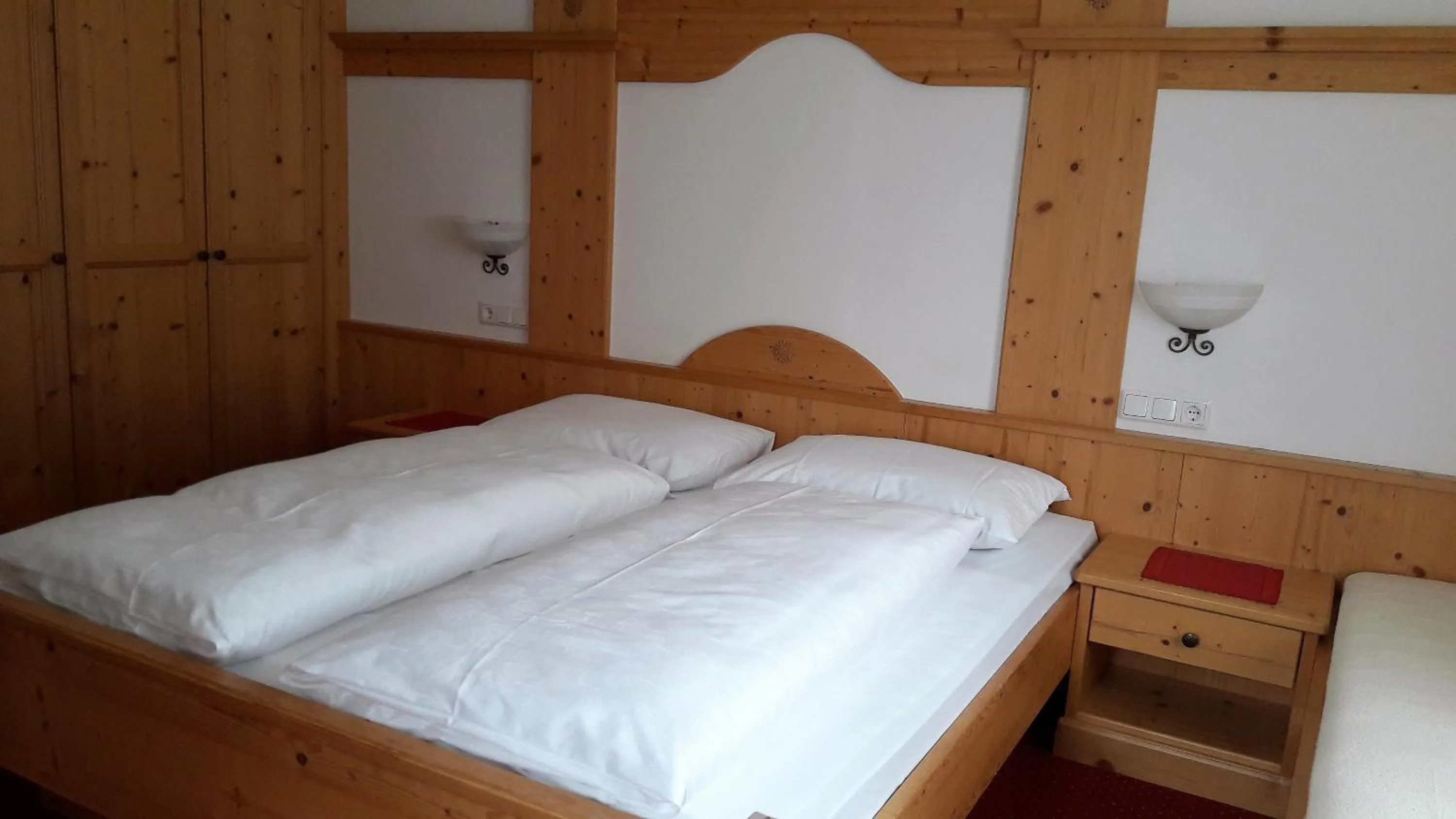 Bedroom, Bed in Hotel Restaurant Schaurhof