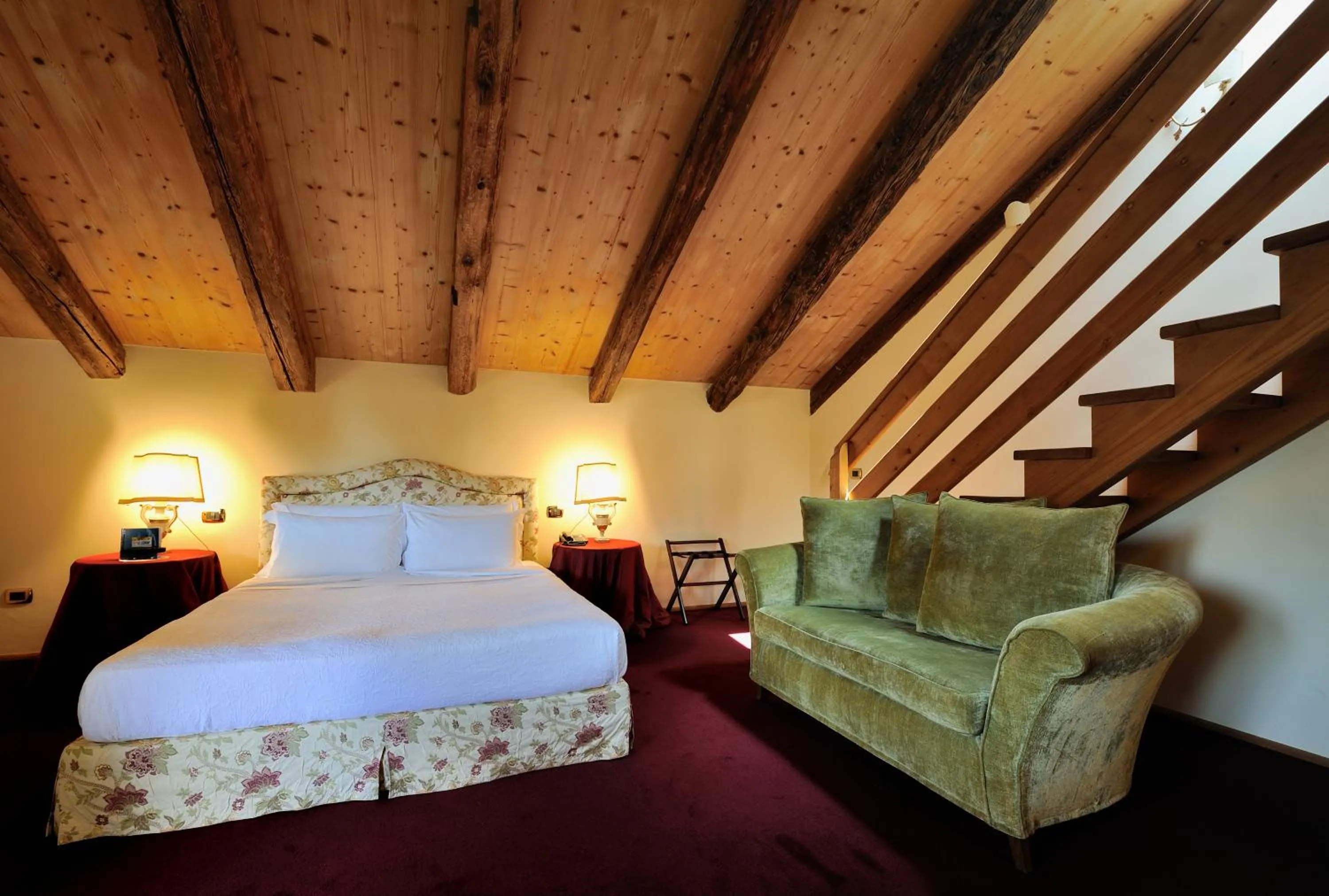 Photo of the whole room, Bed in Villa Orso Grigio