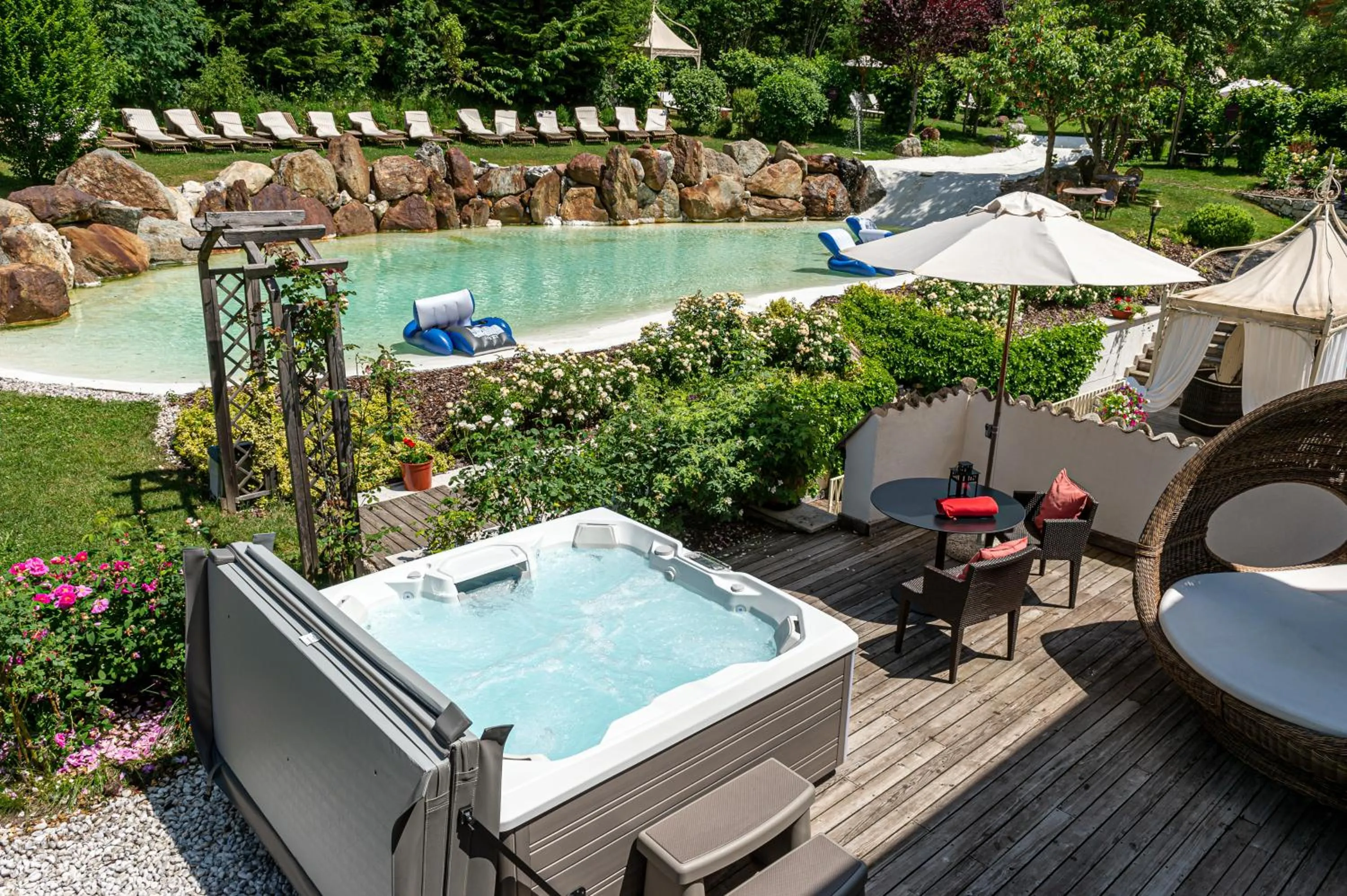 Pool view in Villa Orso Grigio