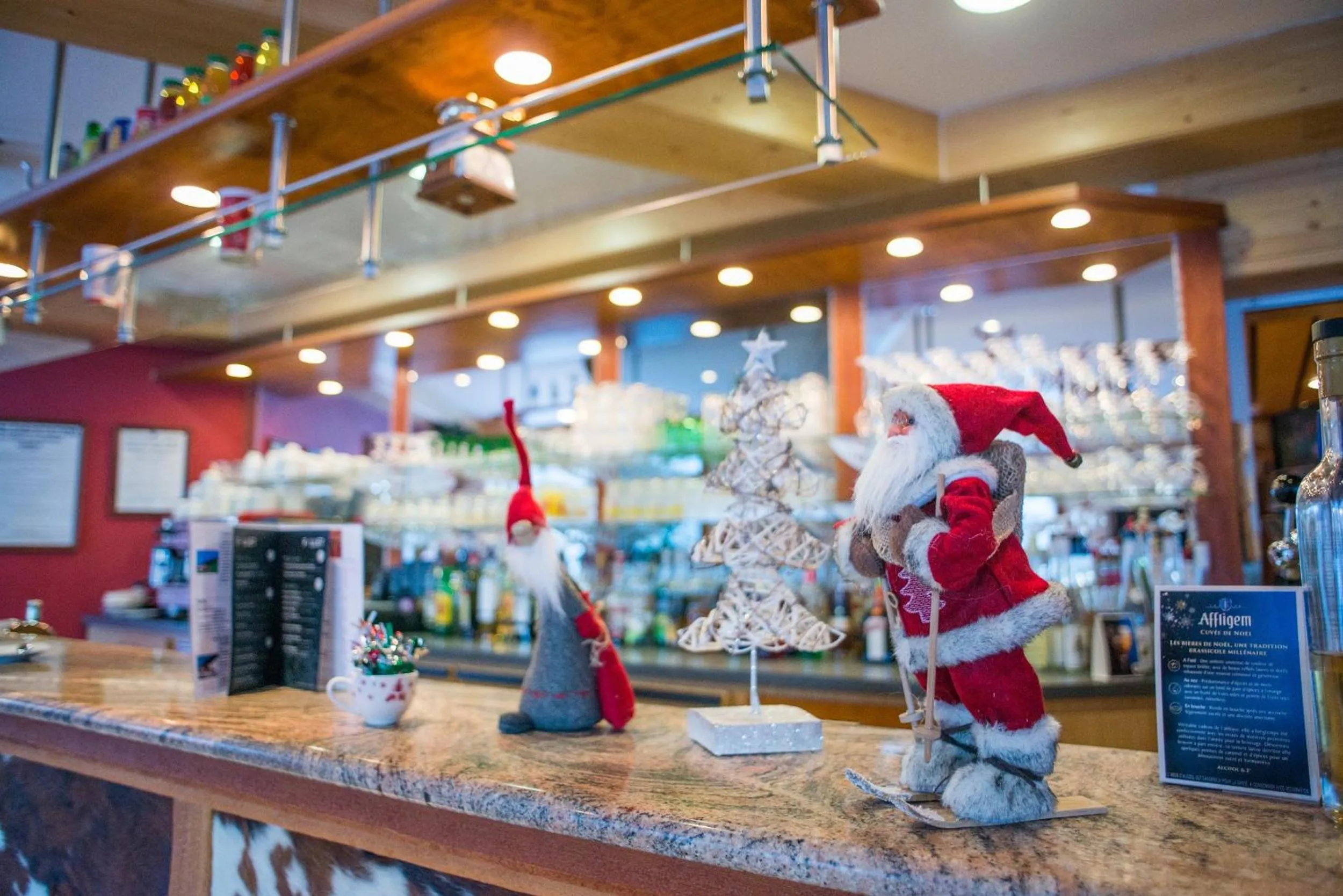 Lounge or bar in Logis Hôtel Le Vétiné