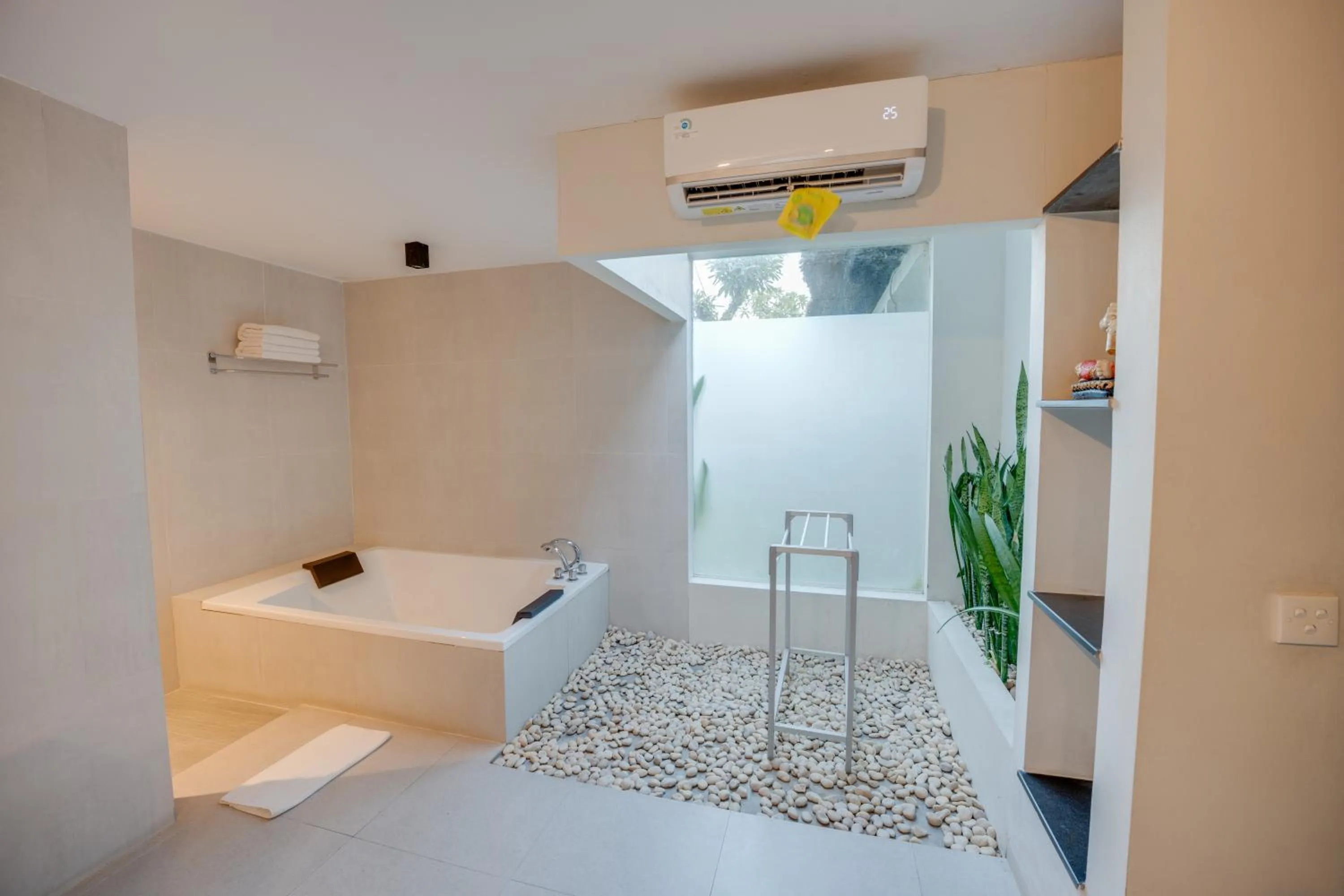 Bathroom, Bed in Villa Jerami & Spa