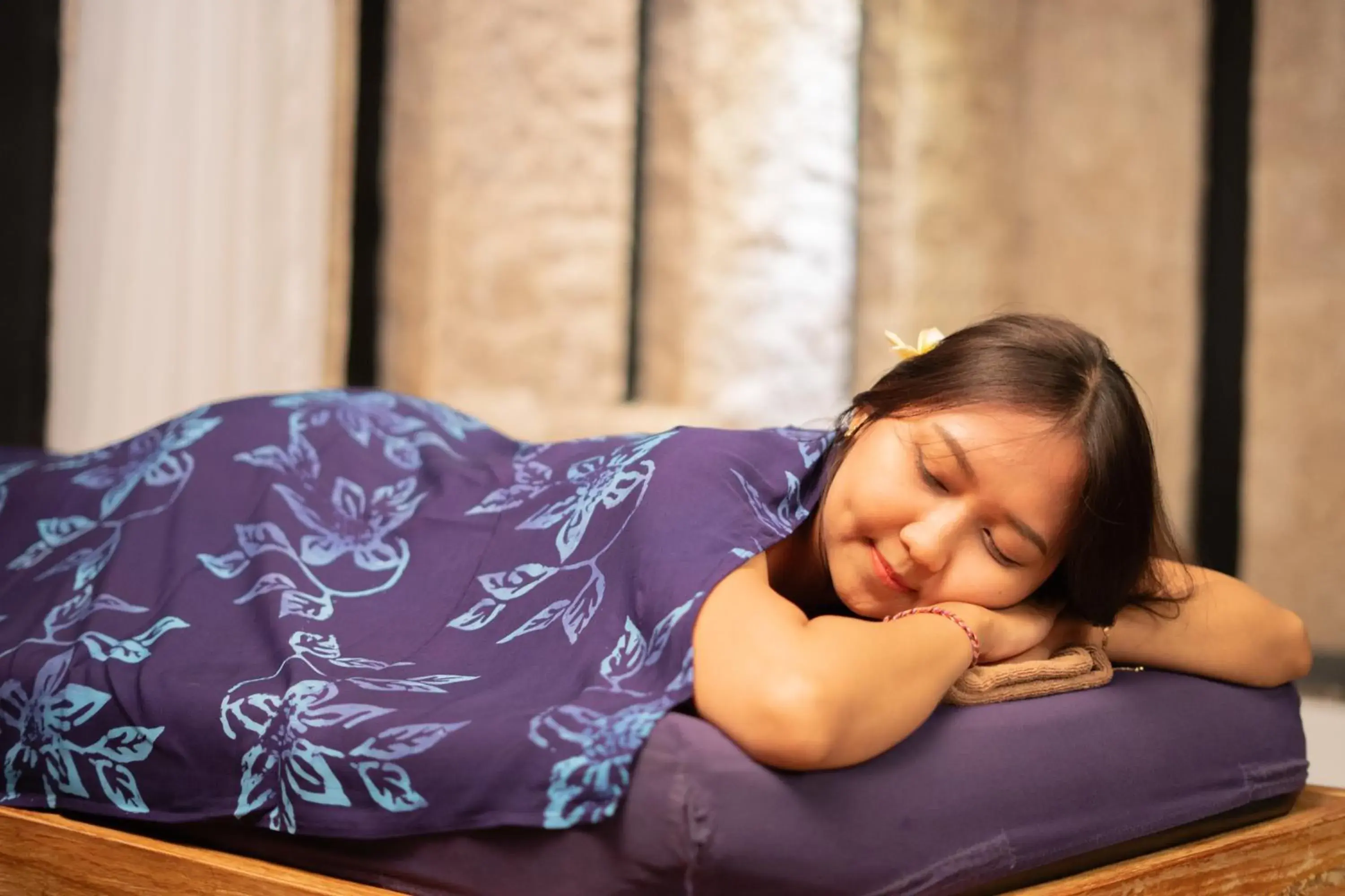 People, Bed in Villa Jerami & Spa People, Bed in Villa Jerami & Spa