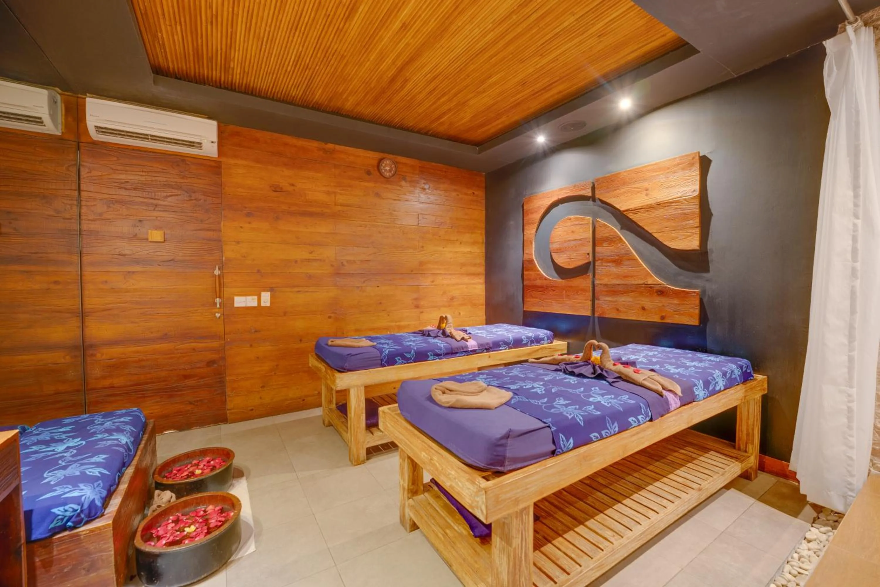 Massage, Bed in Villa Jerami & Spa