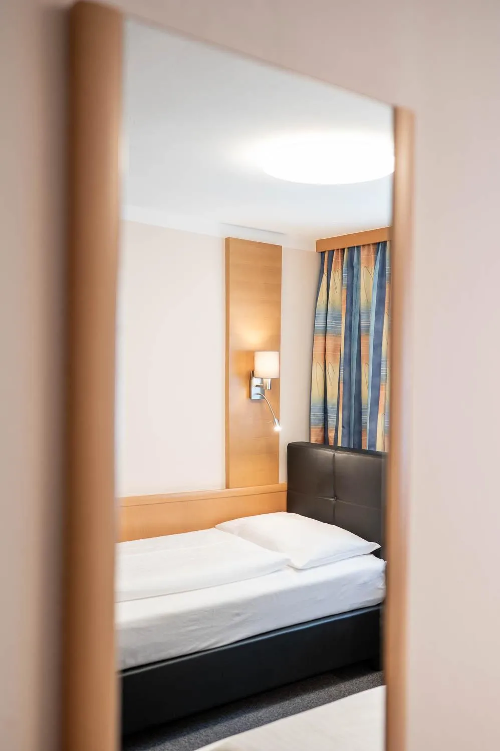 Photo of the whole room, Bed in Hotel Ganslhof - Adults only