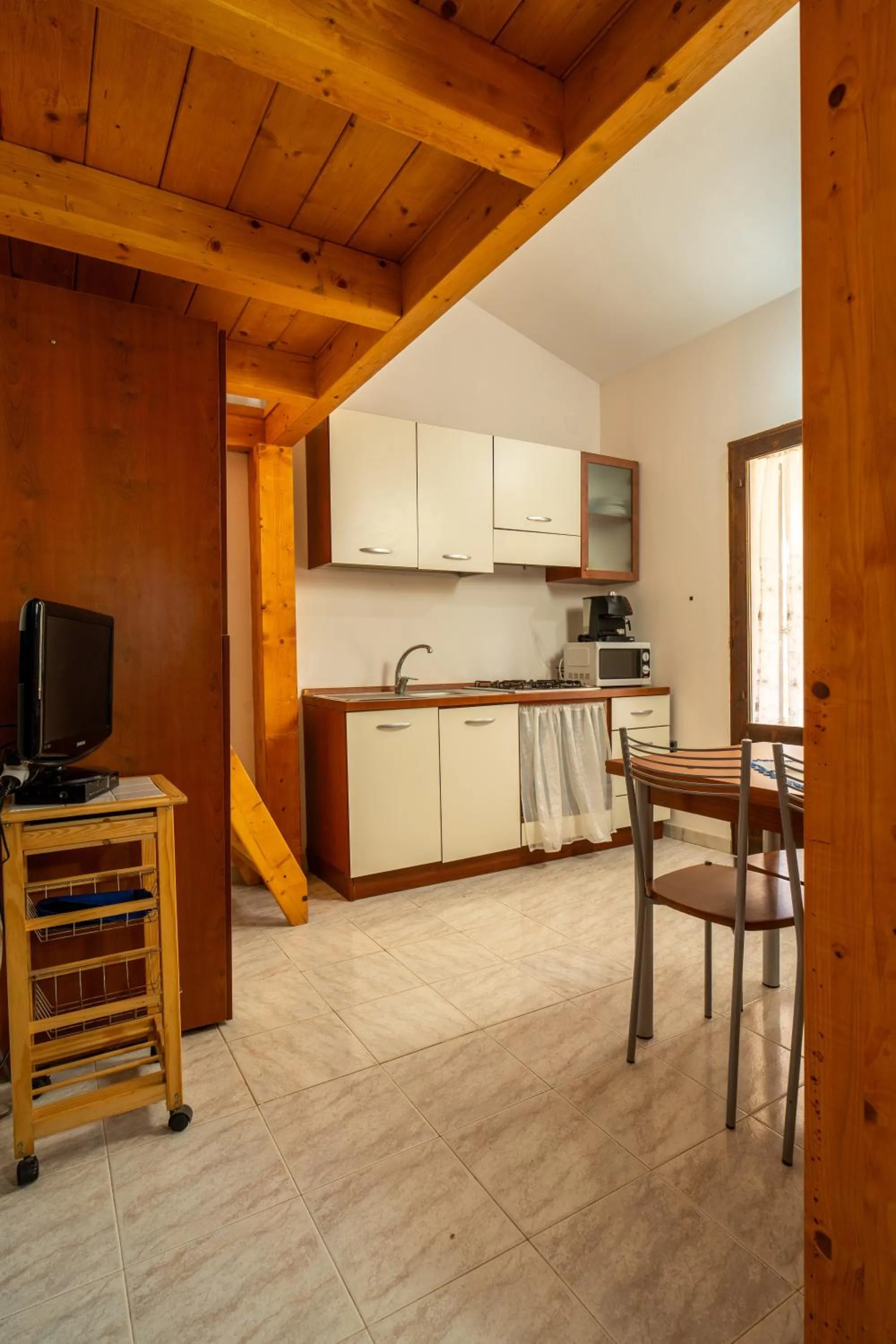 Kitchen or kitchenette in Casa Vacanze Cala Sapone