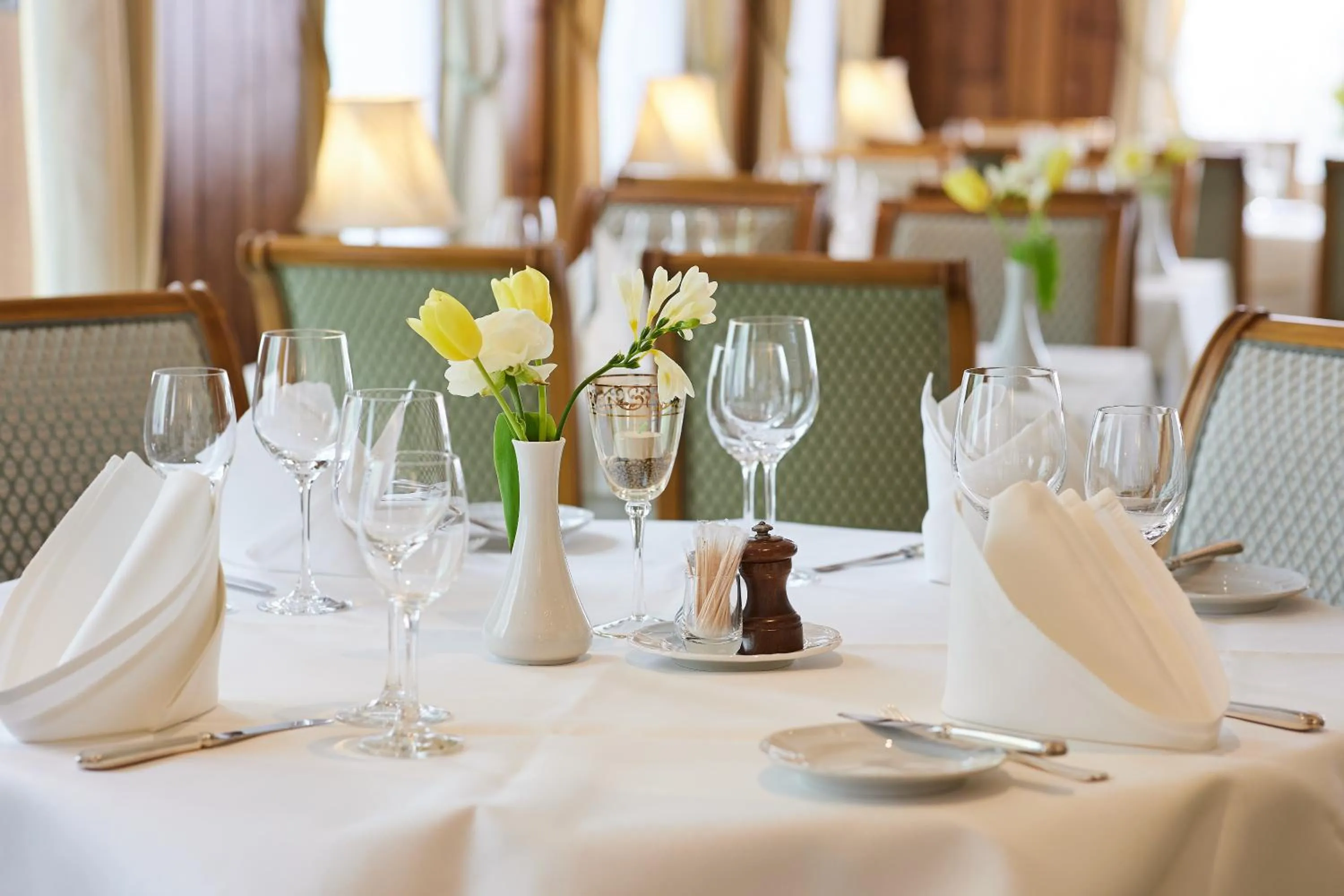 Restaurant/places to eat in Hotel & Spezialitätenrestaurant zur Linde