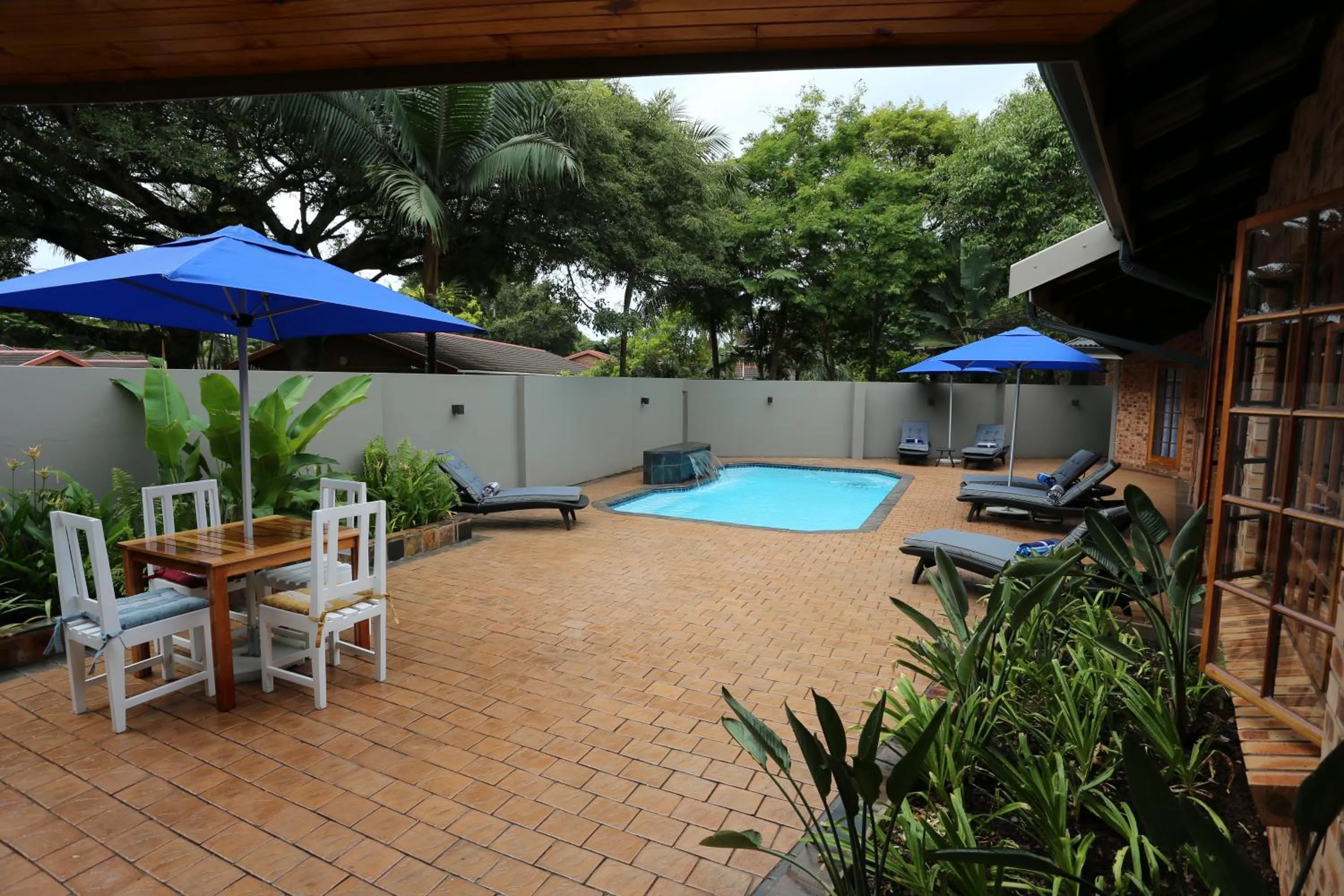 Swimming pool in Rhino Coast Guesthouse