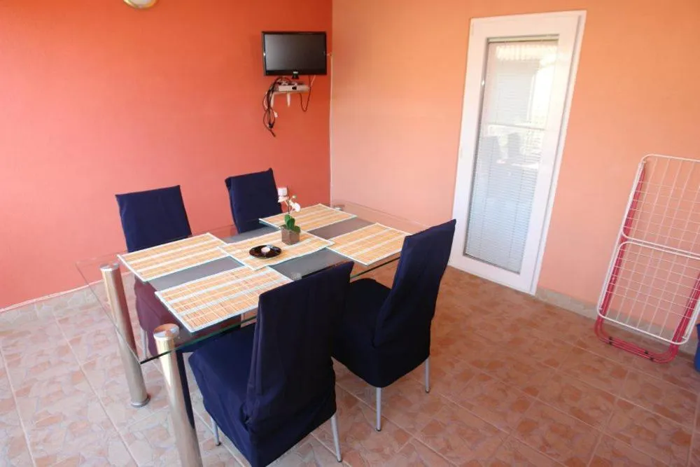 TV and multimedia in Apartments Andro