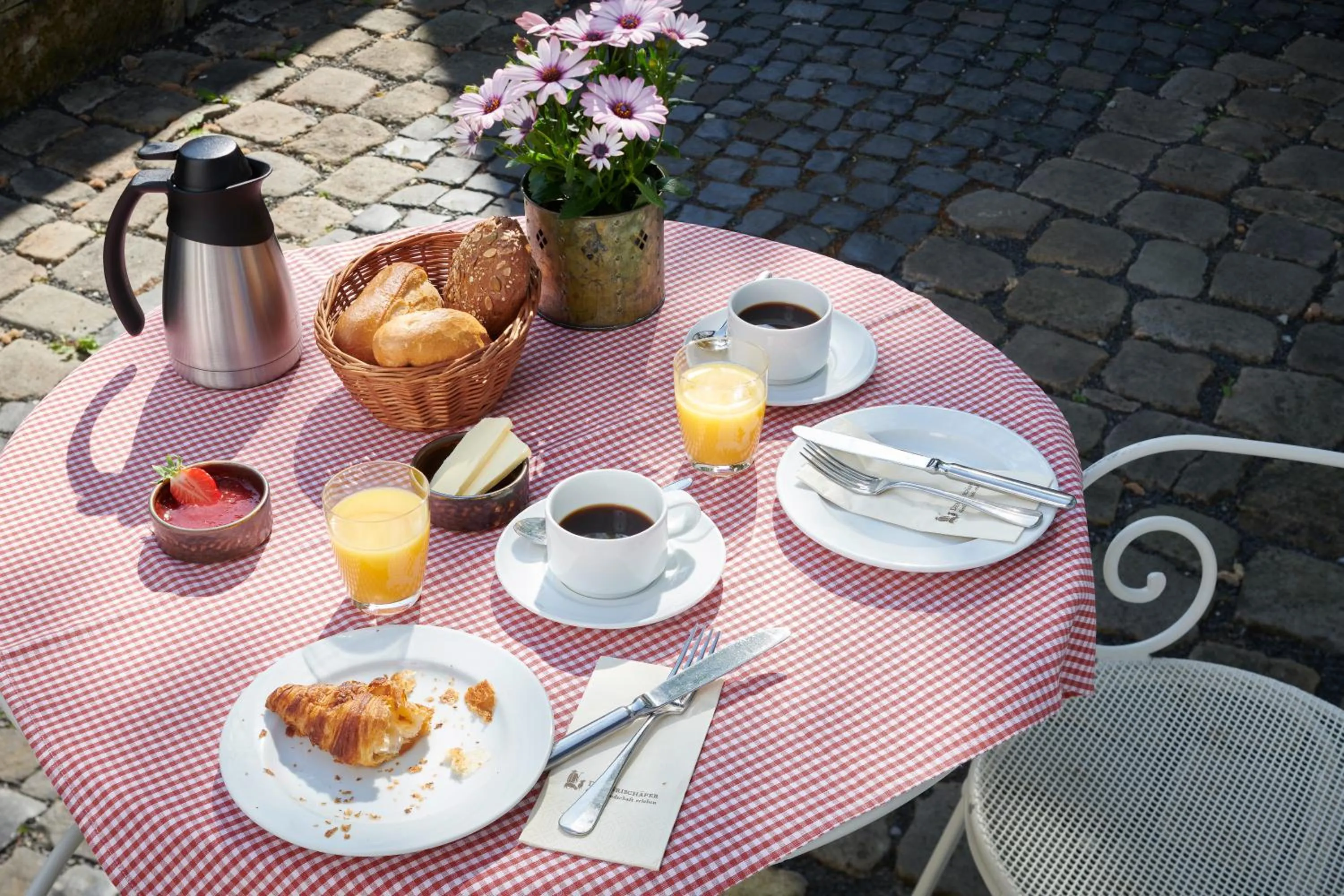 Continental breakfast in Hotel Der Grischäfer