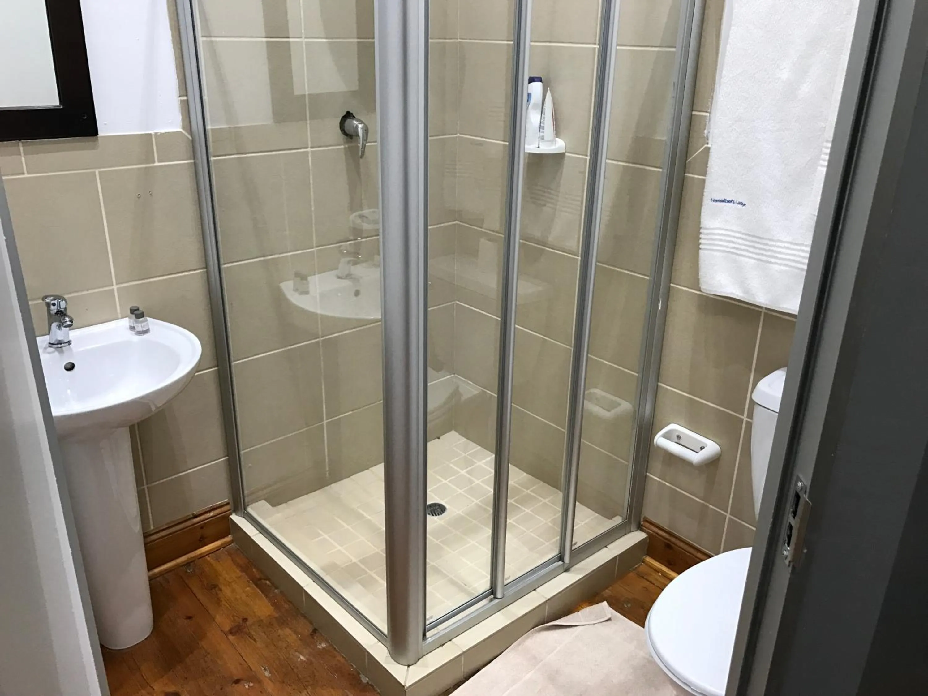 Shower in Picanha Guesthouse