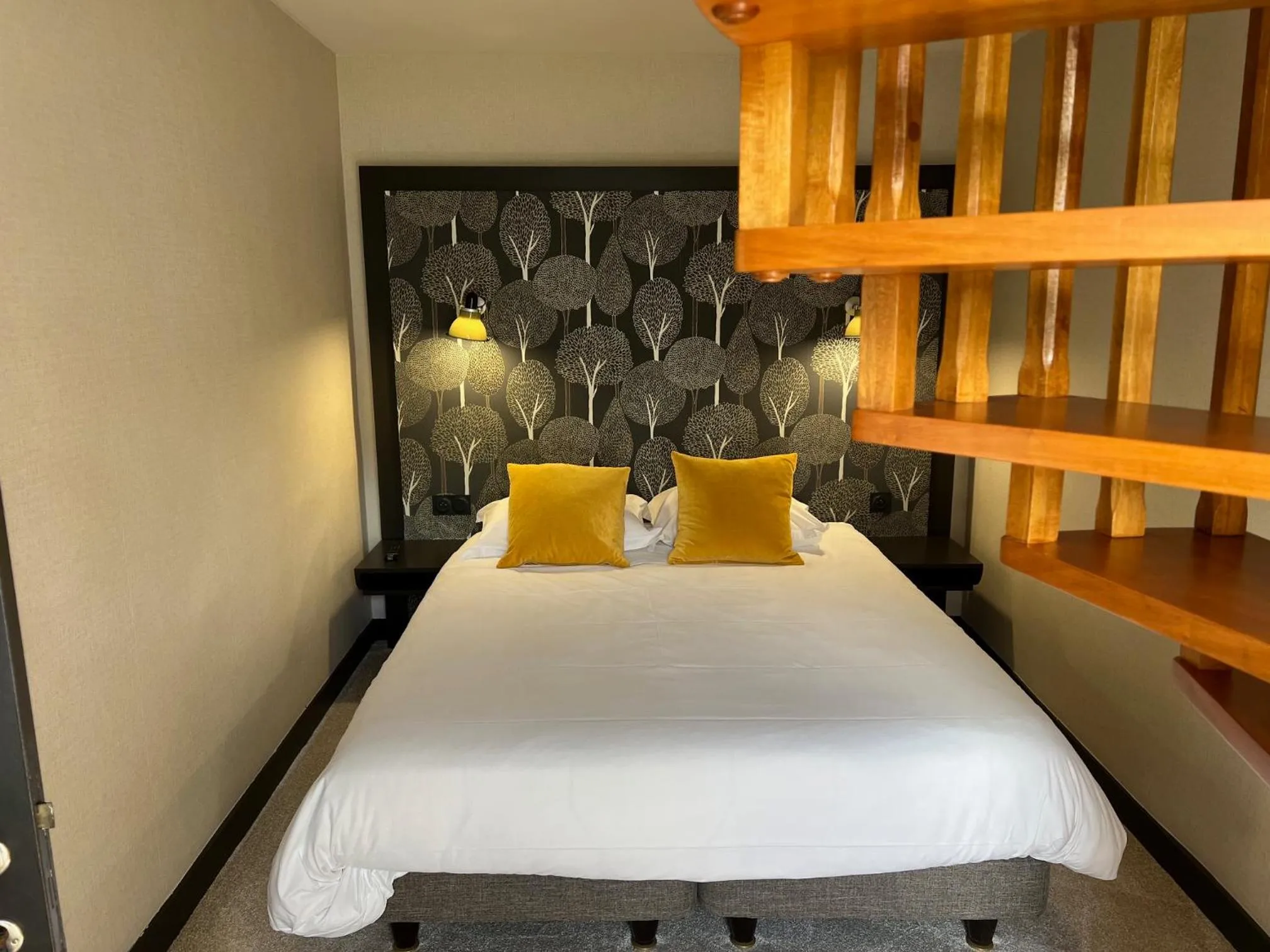 Bed in Hôtel Le Cobh