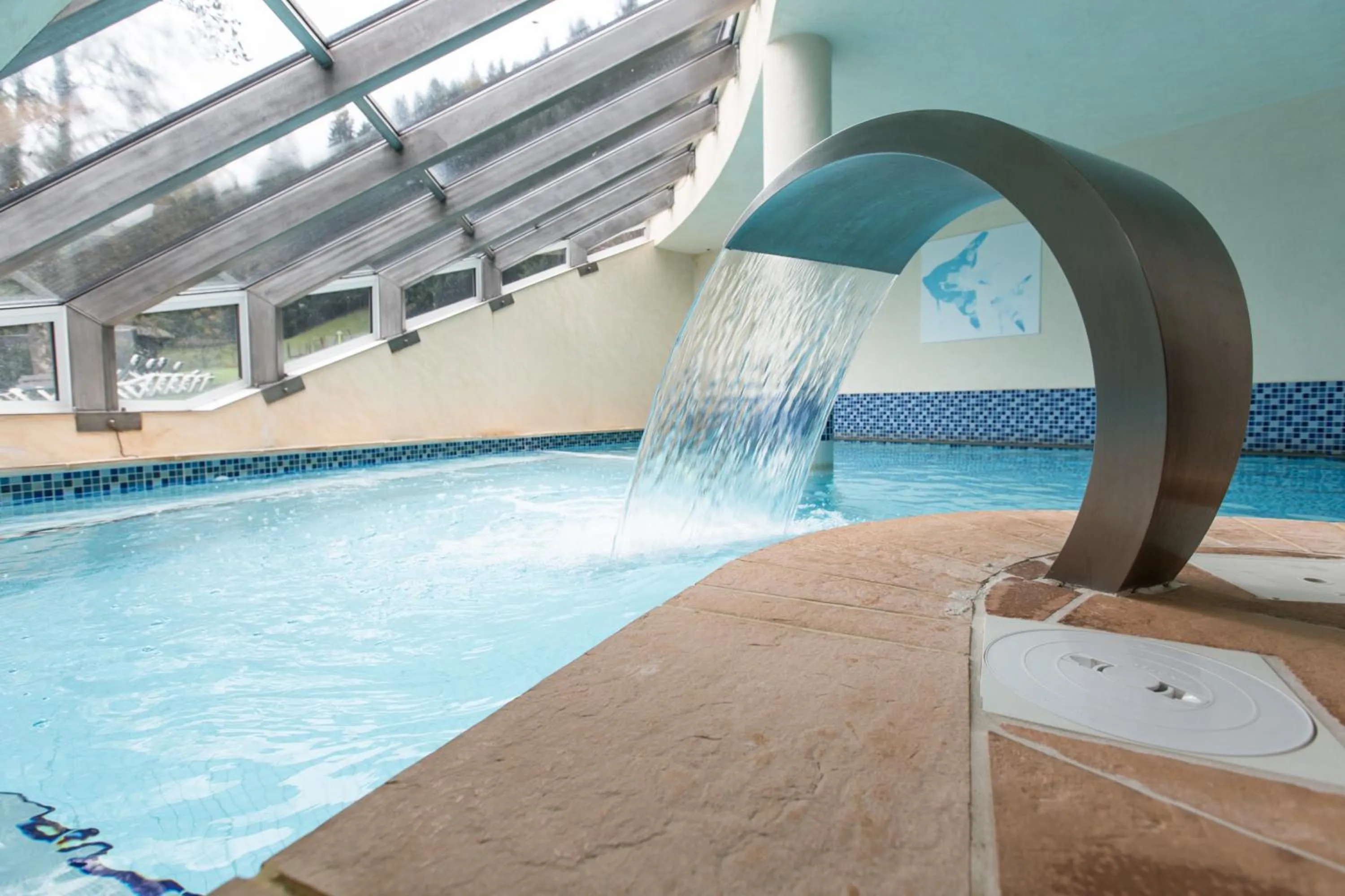 Swimming pool in Hotel Club Le Crêt