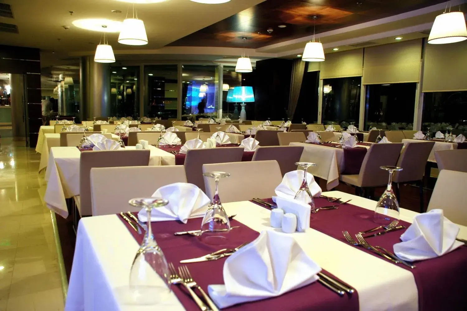 Restaurant/places to eat in Alba Hotel Restaurant/places to eat in Alba Hotel
