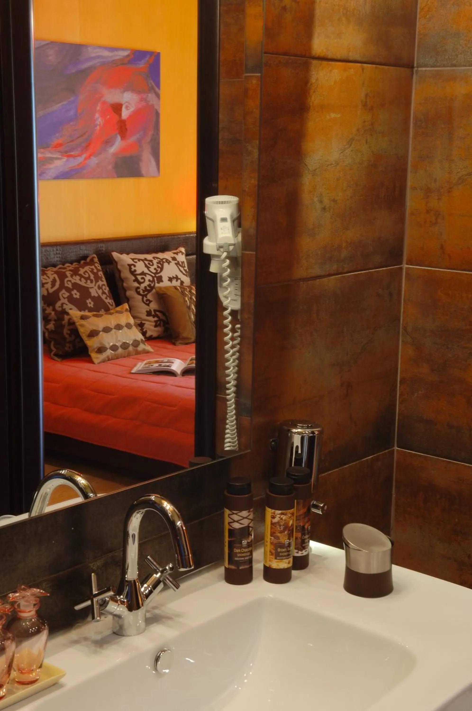 Shower in Olympic Fashion Hotels