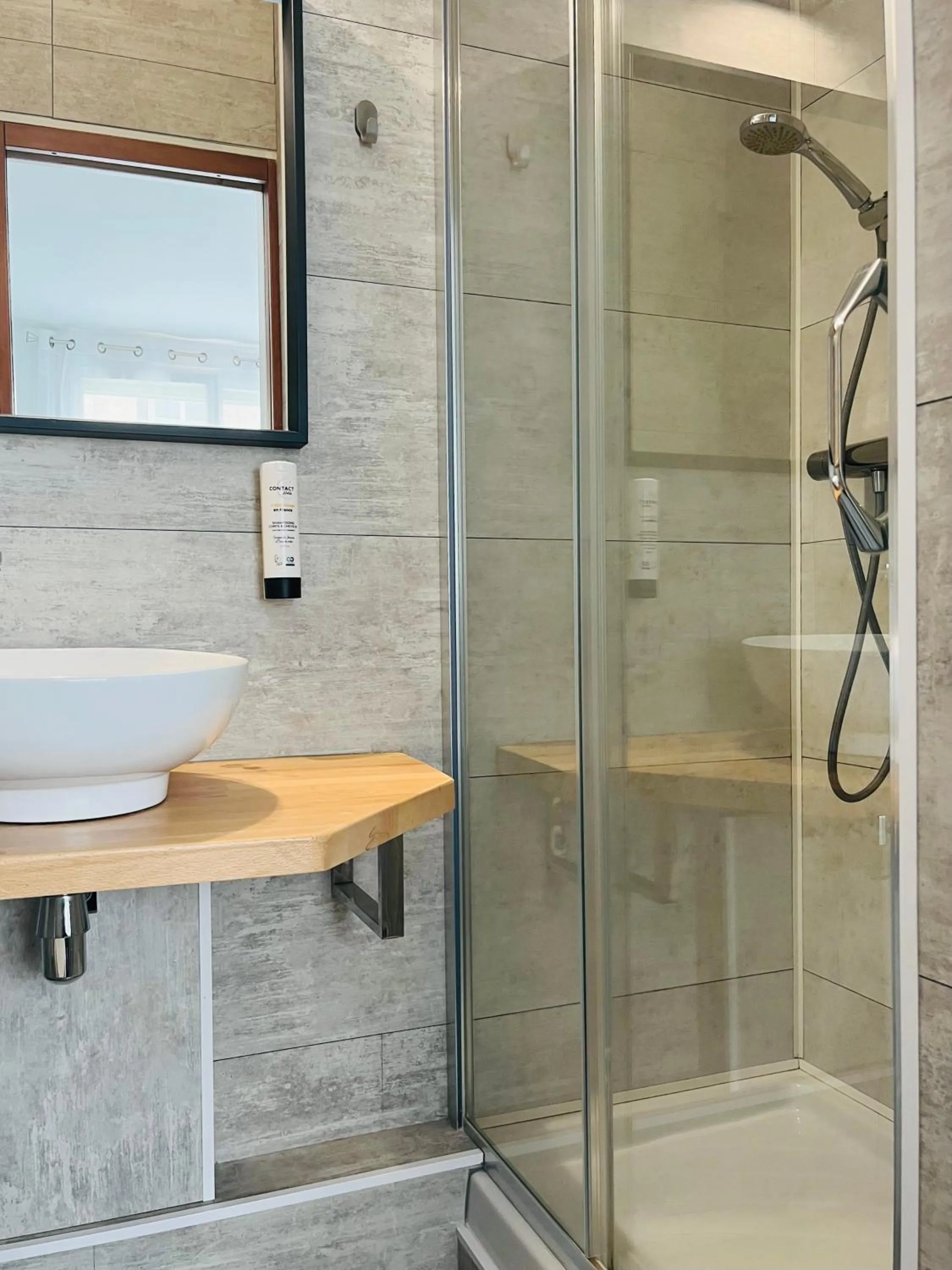 Bathroom in L'Hôtel Bristol