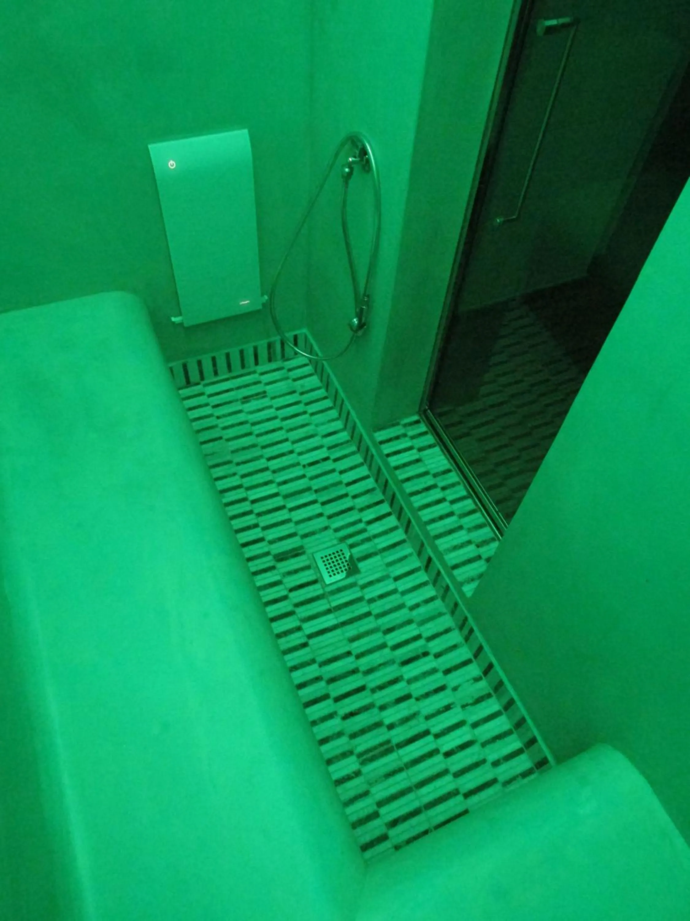 Steam room in Il Batacchio B&B