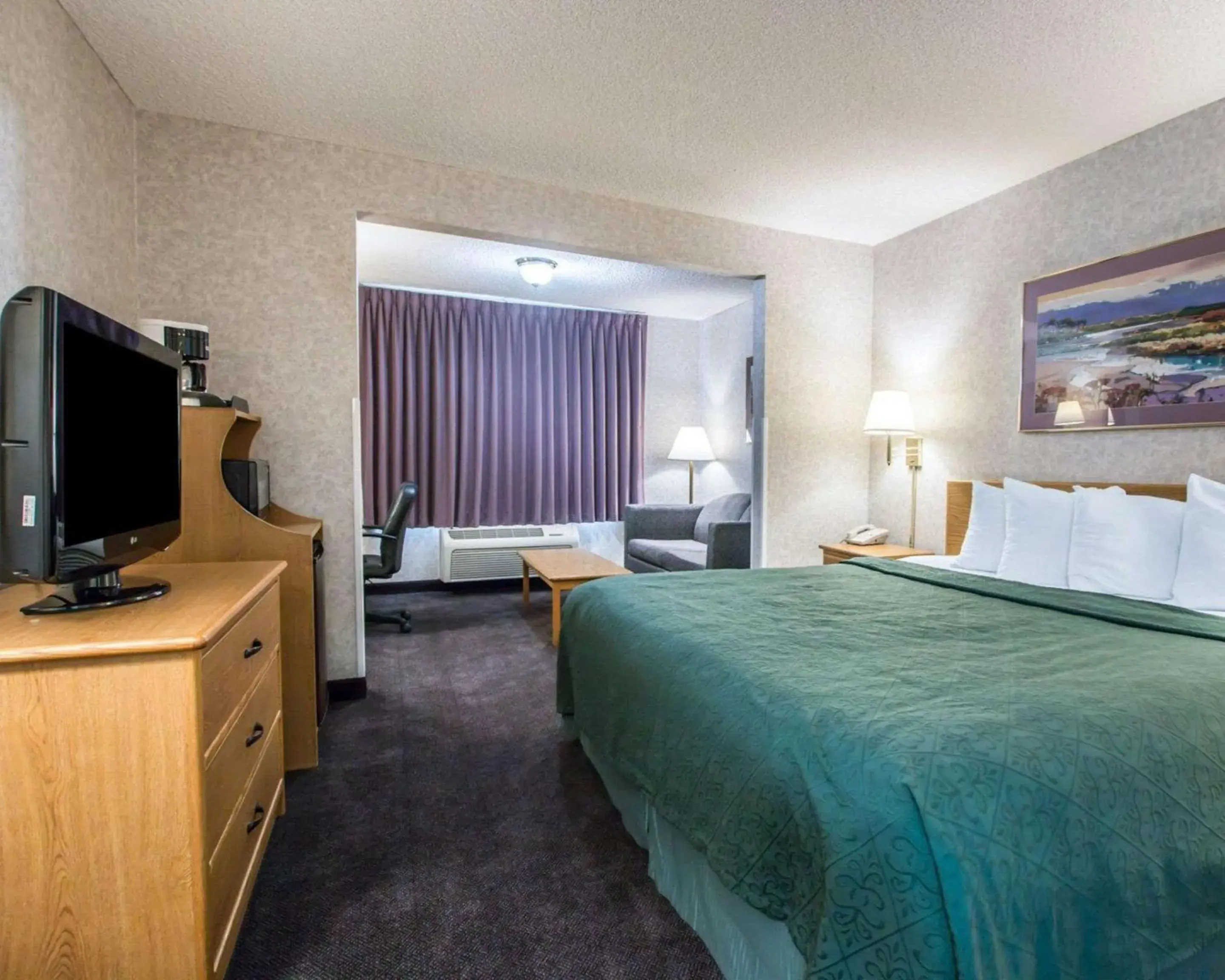 Photo of the whole room, Bed in Quality Suites San Diego Otay Mesa Photo of the whole room, Bed in Quality Suites San Diego Otay Mesa