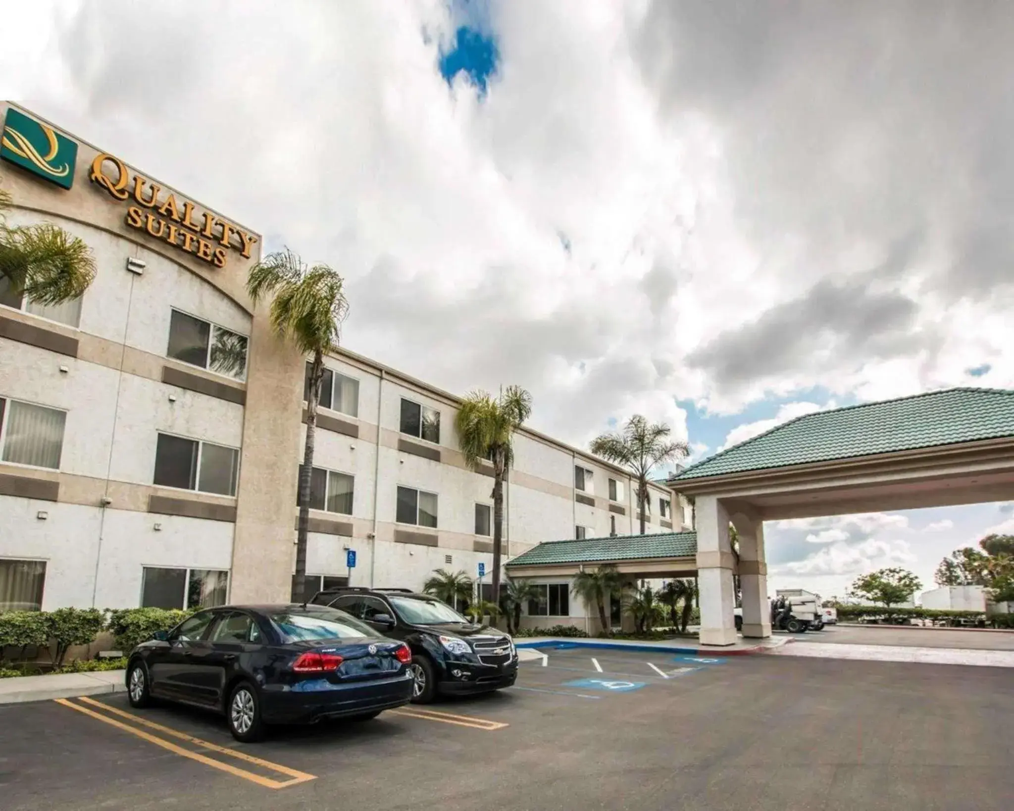 Property building in Quality Suites San Diego Otay Mesa Property building in Quality Suites San Diego Otay Mesa