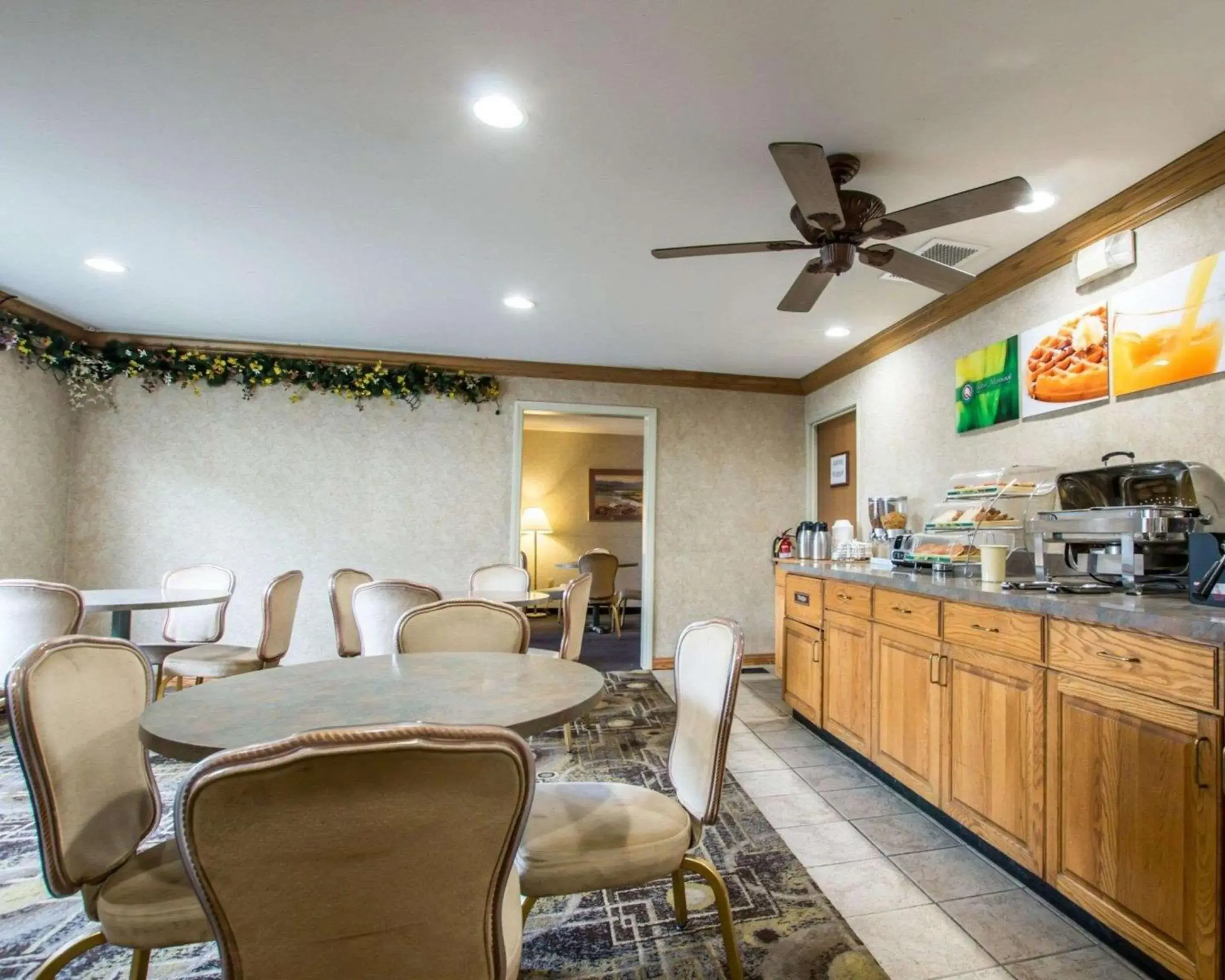 Restaurant/places to eat in Quality Suites San Diego Otay Mesa Restaurant/places to eat in Quality Suites San Diego Otay Mesa