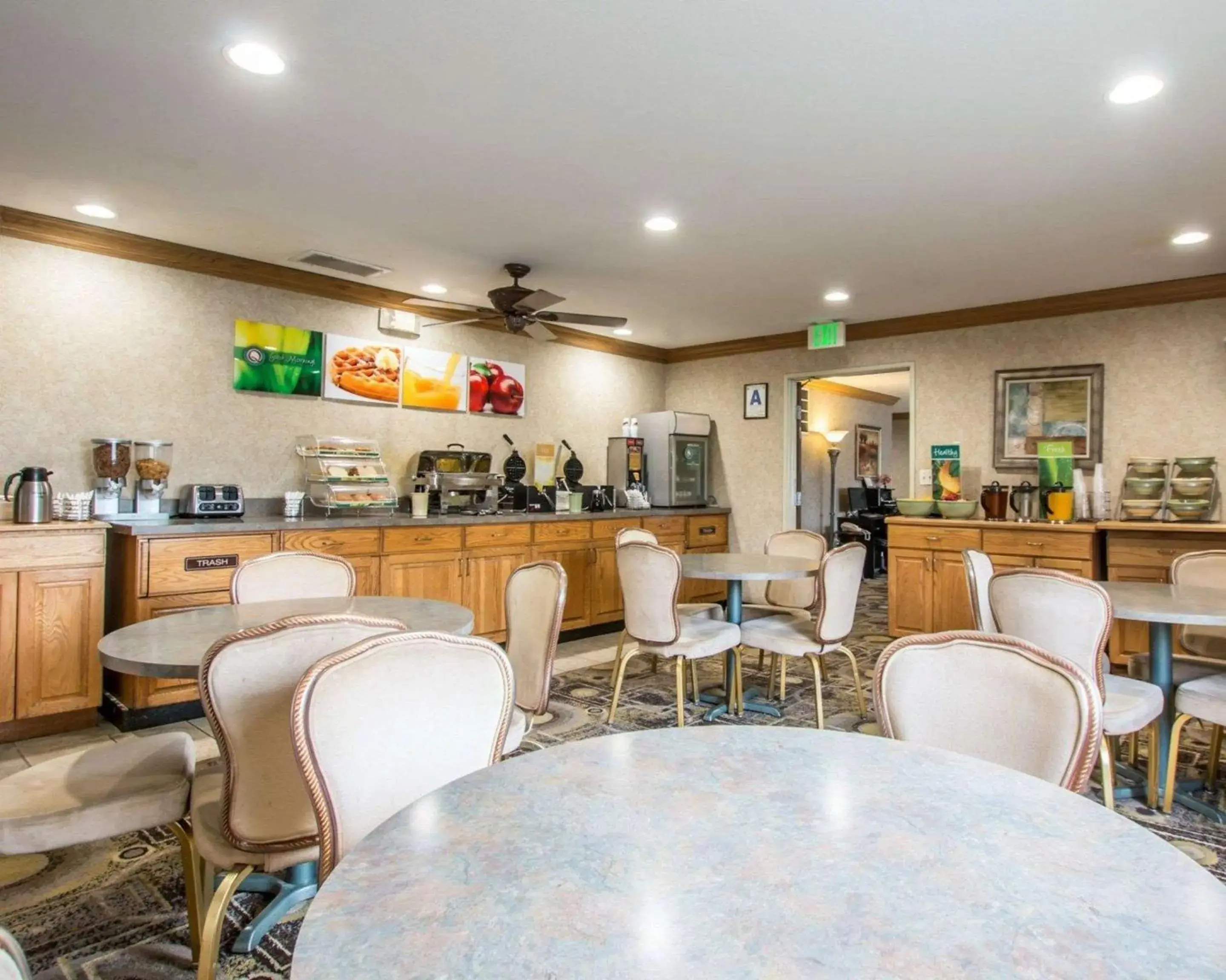 Restaurant/places to eat in Quality Suites San Diego Otay Mesa Restaurant/places to eat in Quality Suites San Diego Otay Mesa