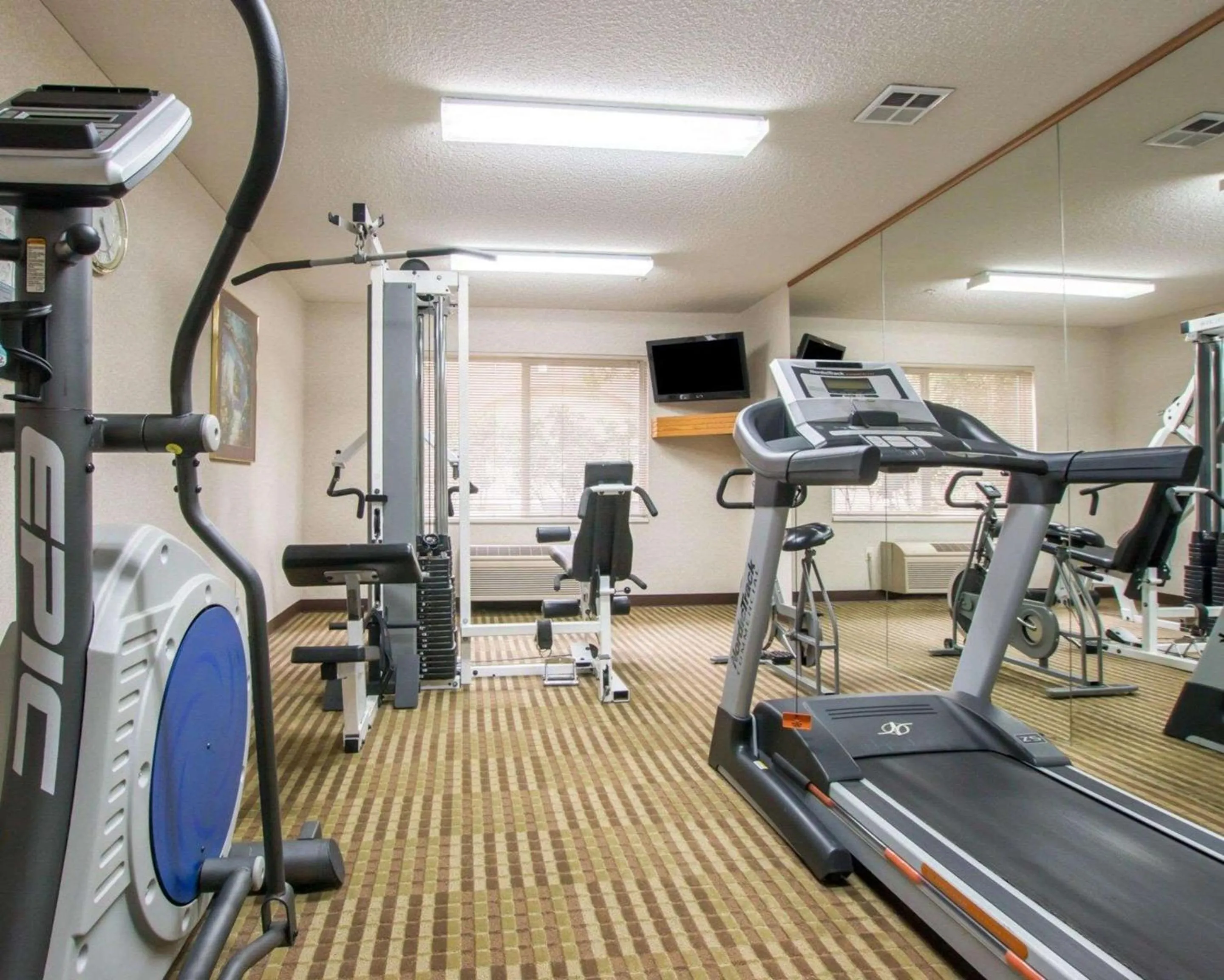 Fitness centre/facilities in Quality Suites San Diego Otay Mesa