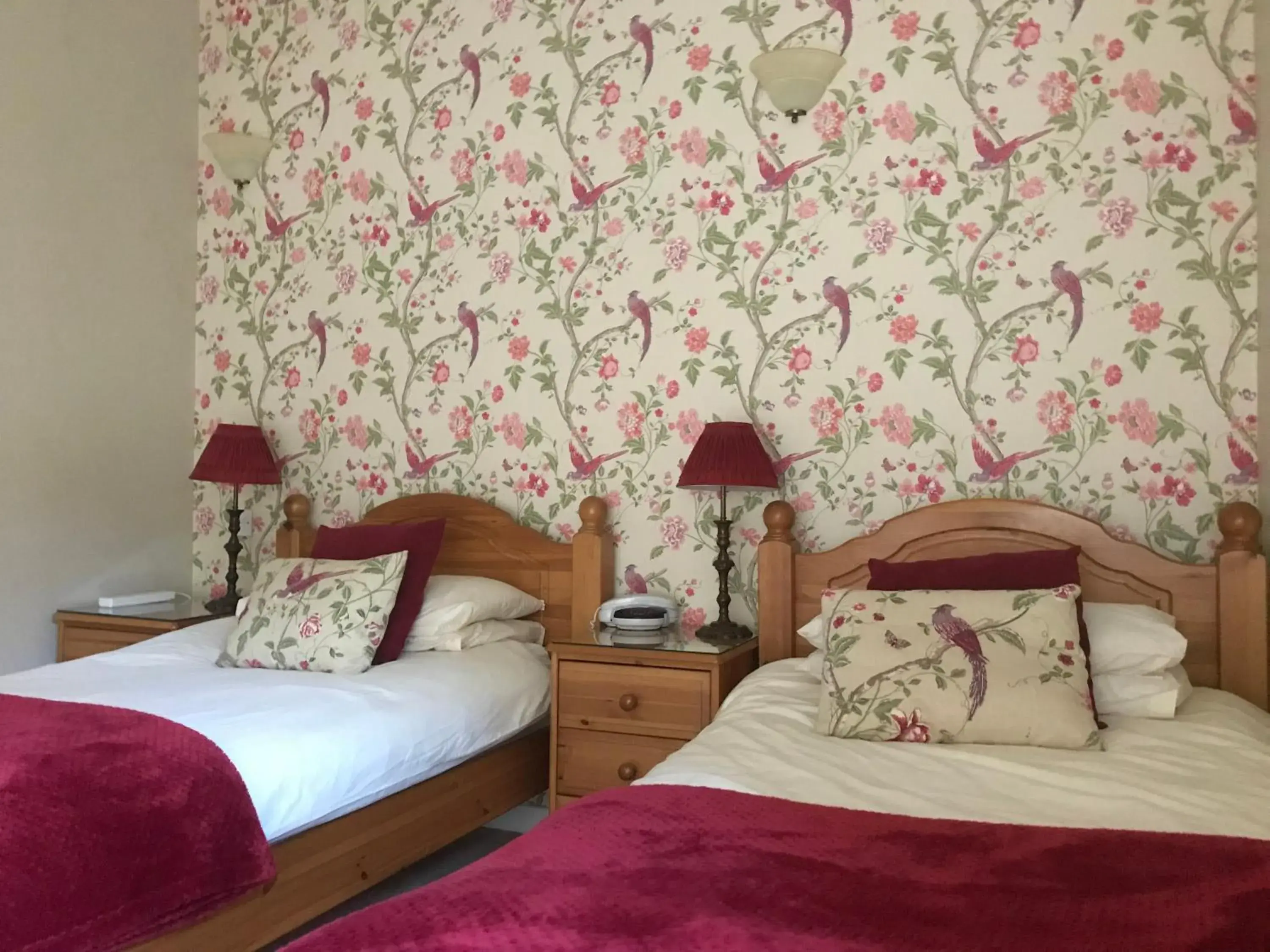 Twin Room in West Lodge Hotel Twin Room in West Lodge Hotel
